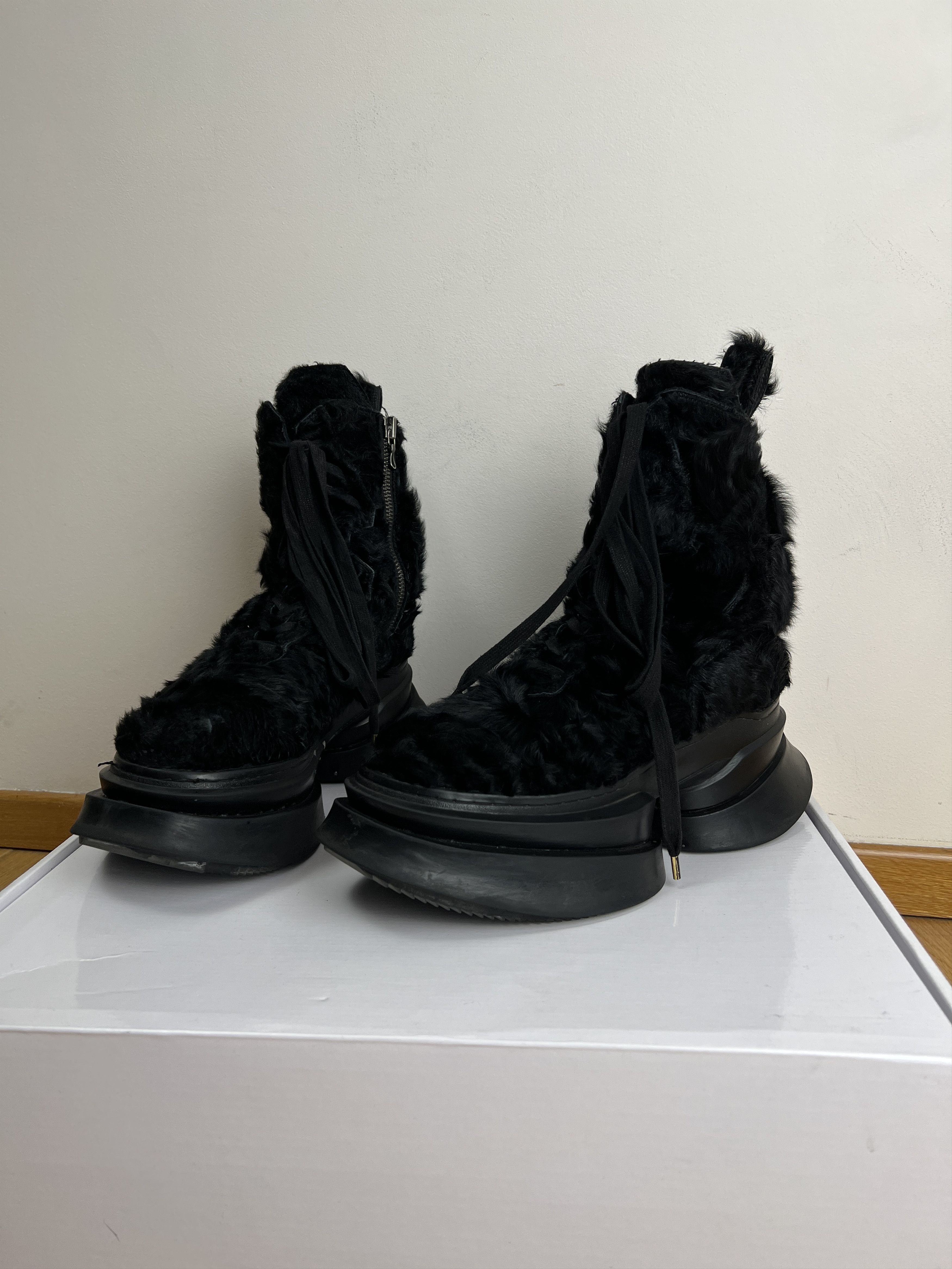 Julius Lamb Hair Shell Boots Size US 10 / EU 43 - 10 Thumbnail