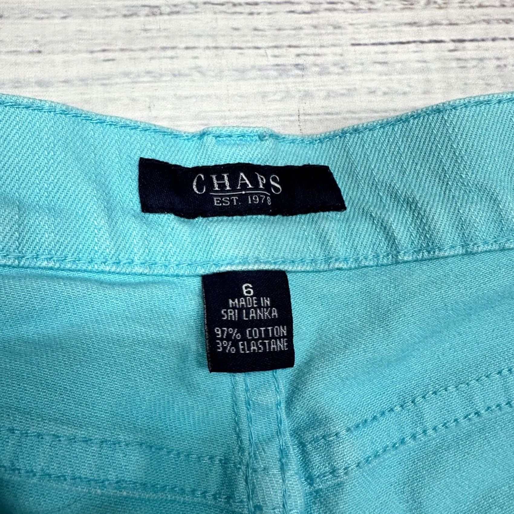 Chaps Chaps Womens Capri Jeans 6 Light Blue Cotton Blend 5-Pocket Tummy Control Jeans Capri Size 28" / US 6 / IT 42 - 6 Thumbnail