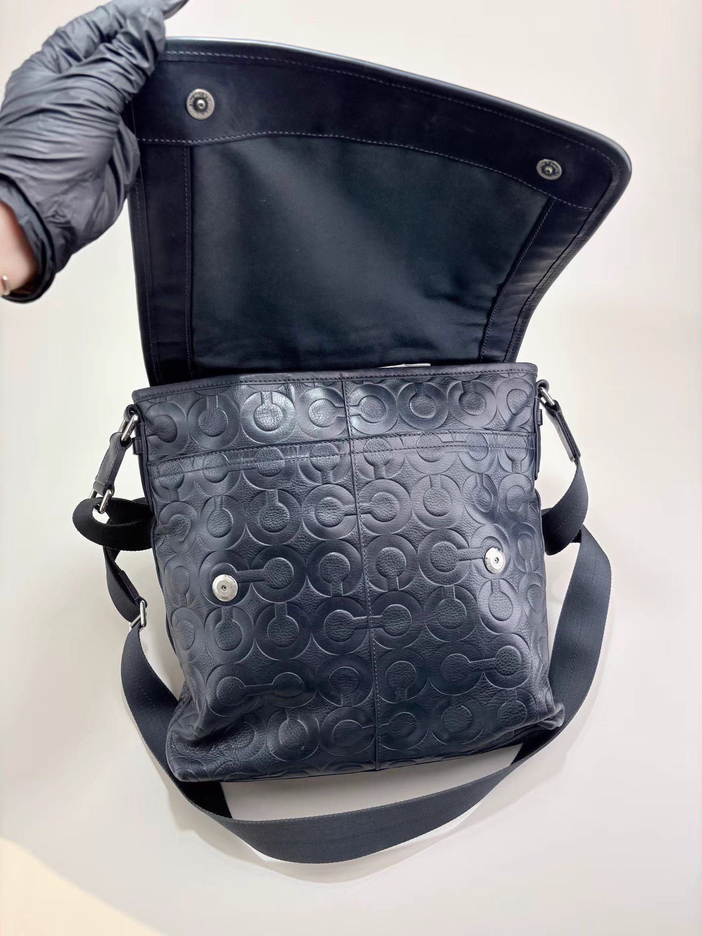 Coach COACH Black Full Leather Messenger Bag Crossbody Bag Size ONE SIZE - 5 Thumbnail