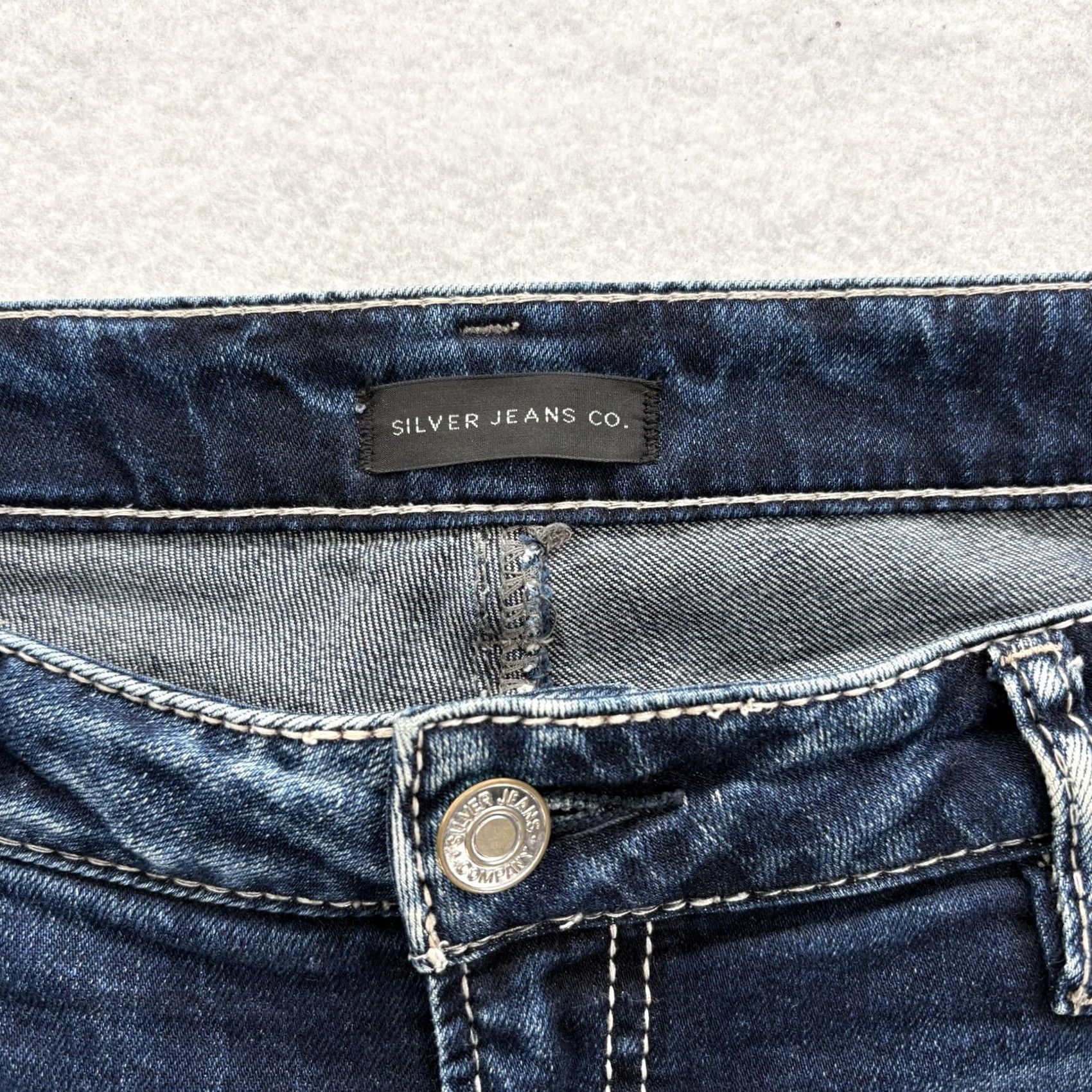 Silver Jeans Co. Silver Jeans Elyse Skinny Womens 31x29 Blue Wash Mid Rise Distressed Grunge Y2K Size 24" / US 00 / IT 34 - 4 Thumbnail