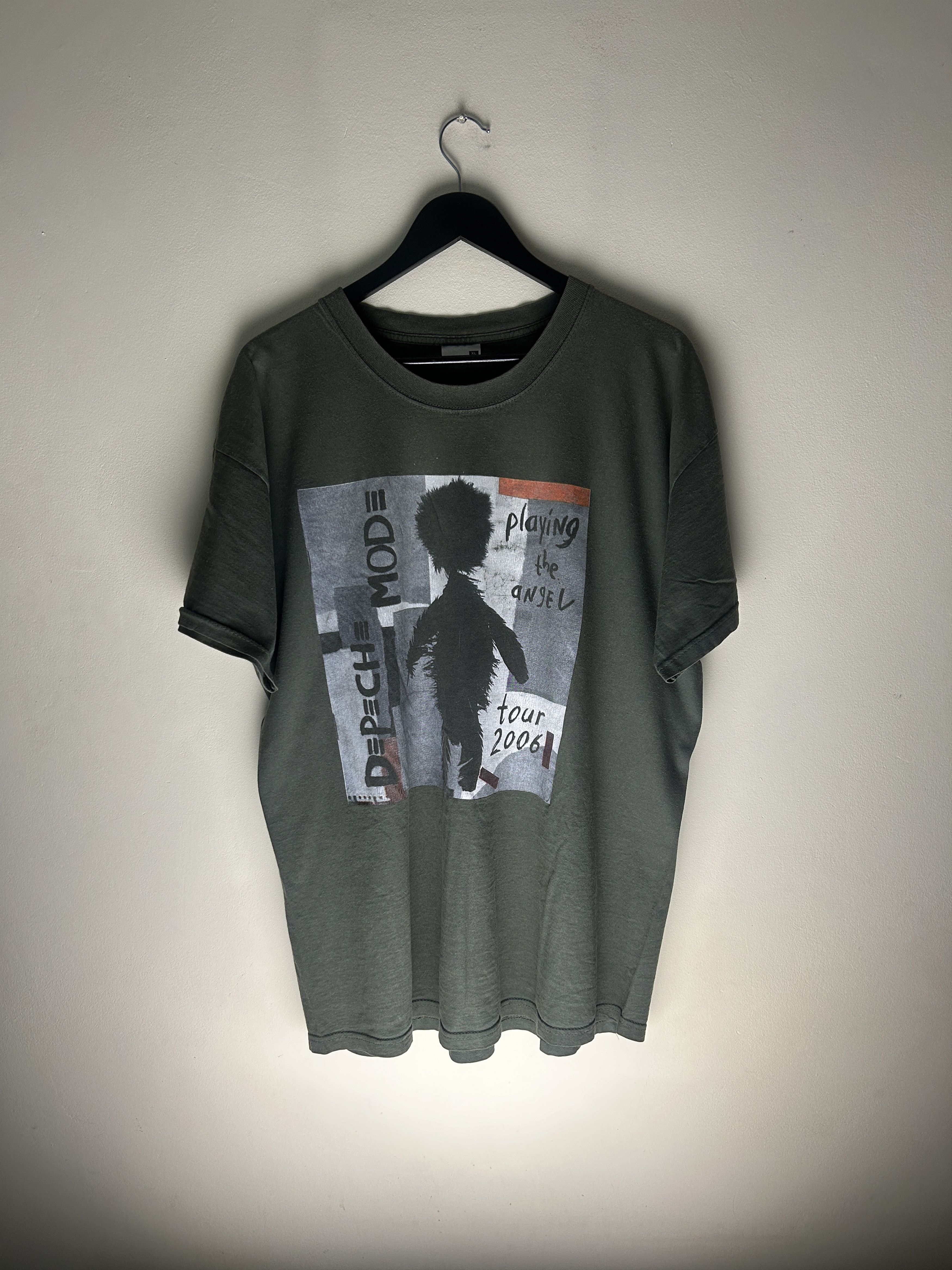 Band Tees Vintage Depeche Mode Playing The Angel 2006 T-shirt Size US XL / EU 56 / 4 - 1 Thumbnail