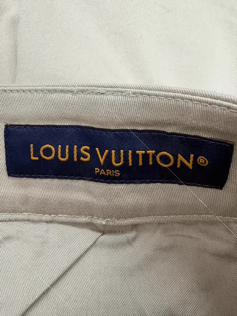 Louis Vuitton LOUIS VUITTON size US 50 24 new khaki flocked logo work st Size US 34 / EU 50 - 6 Thumbnail