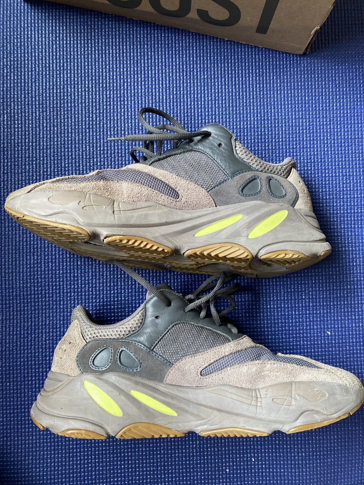 Yeezy Yeezy 700 Mauve Size US 11.5 / EU 44-45 - 3 Thumbnail