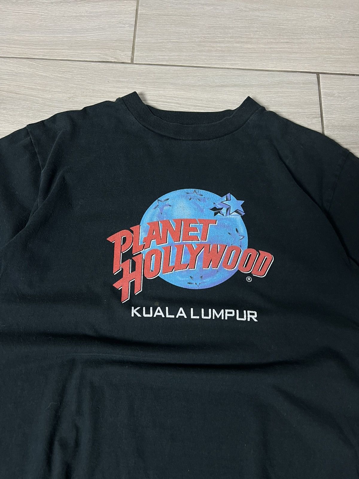 Band Tees Planet Hollywood KUALALUMPUR Logo T-Shirt L 90s Streetwear Size US L / EU 52-54 / 3 - 6 Thumbnail