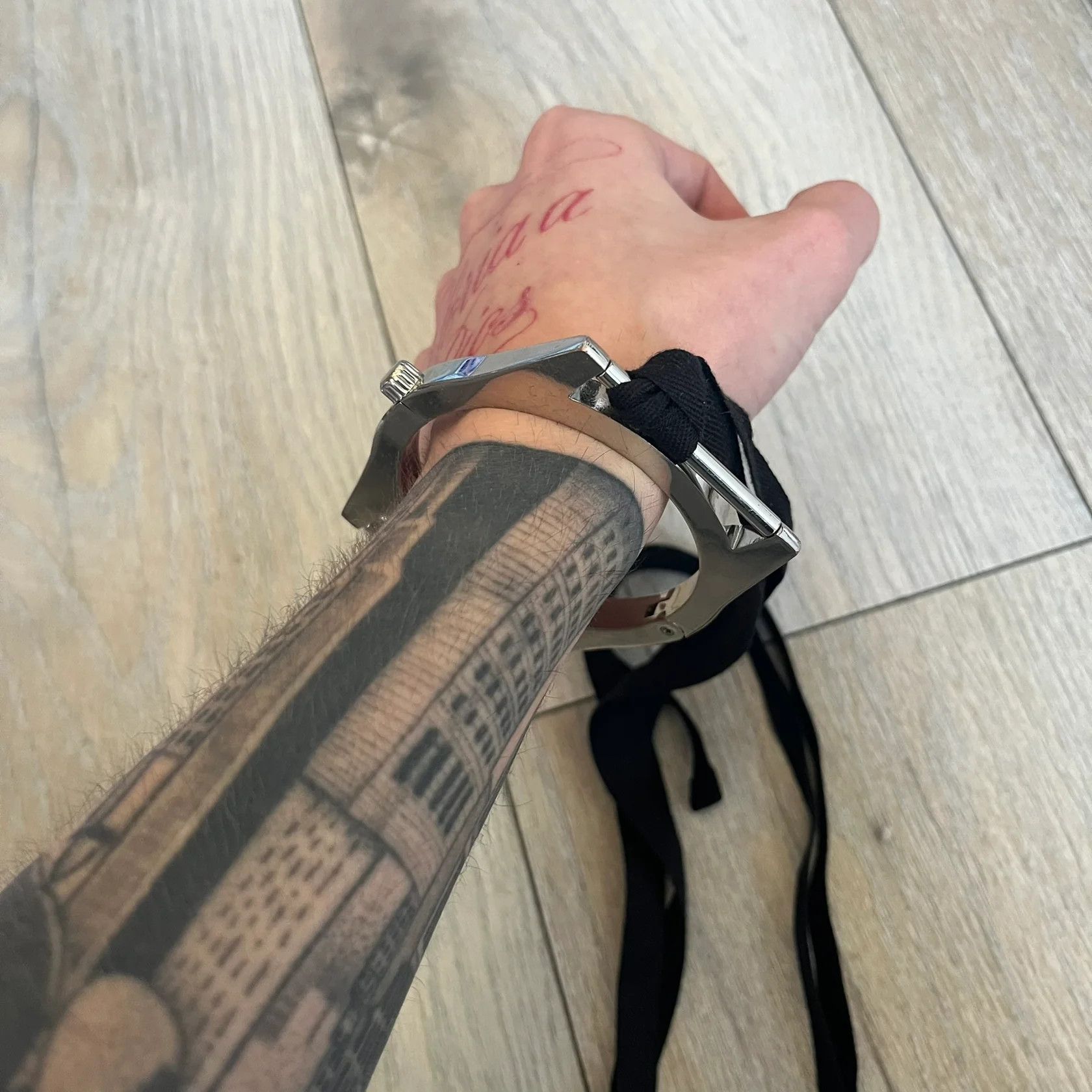 H&M × Maison Margiela Maison Margiela x H&M AW09 Enlarged Watch Frame Bracelet Size ONE SIZE - 4 Thumbnail