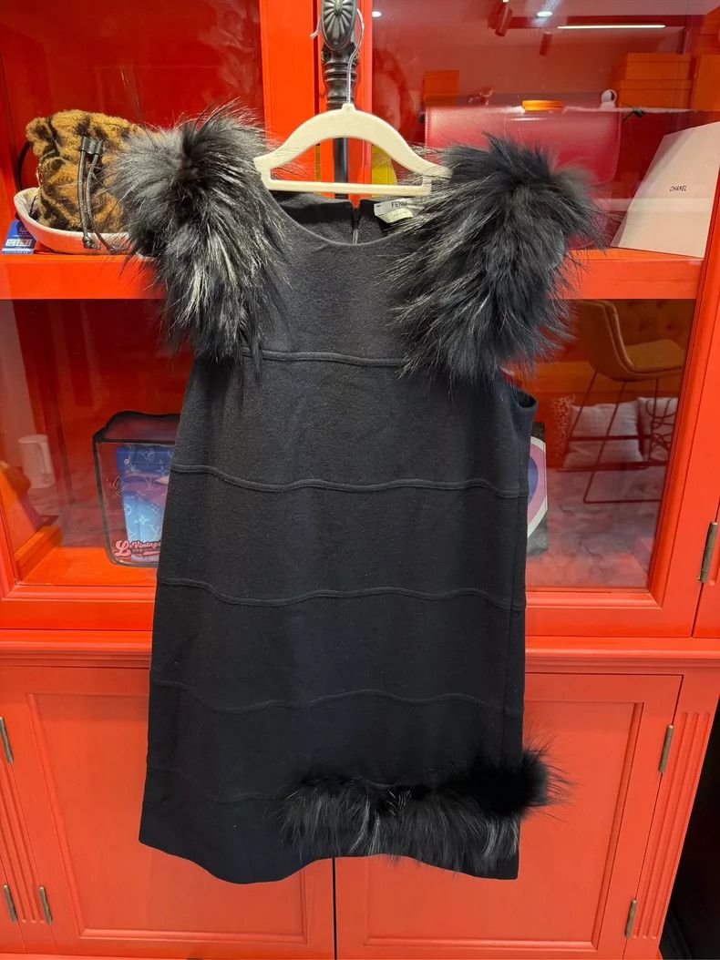 Fendi Fendi Black Sleeveless Dress Fox Fur Trim - dmc Size US S / EU 44-46 / 1 - 1 Thumbnail