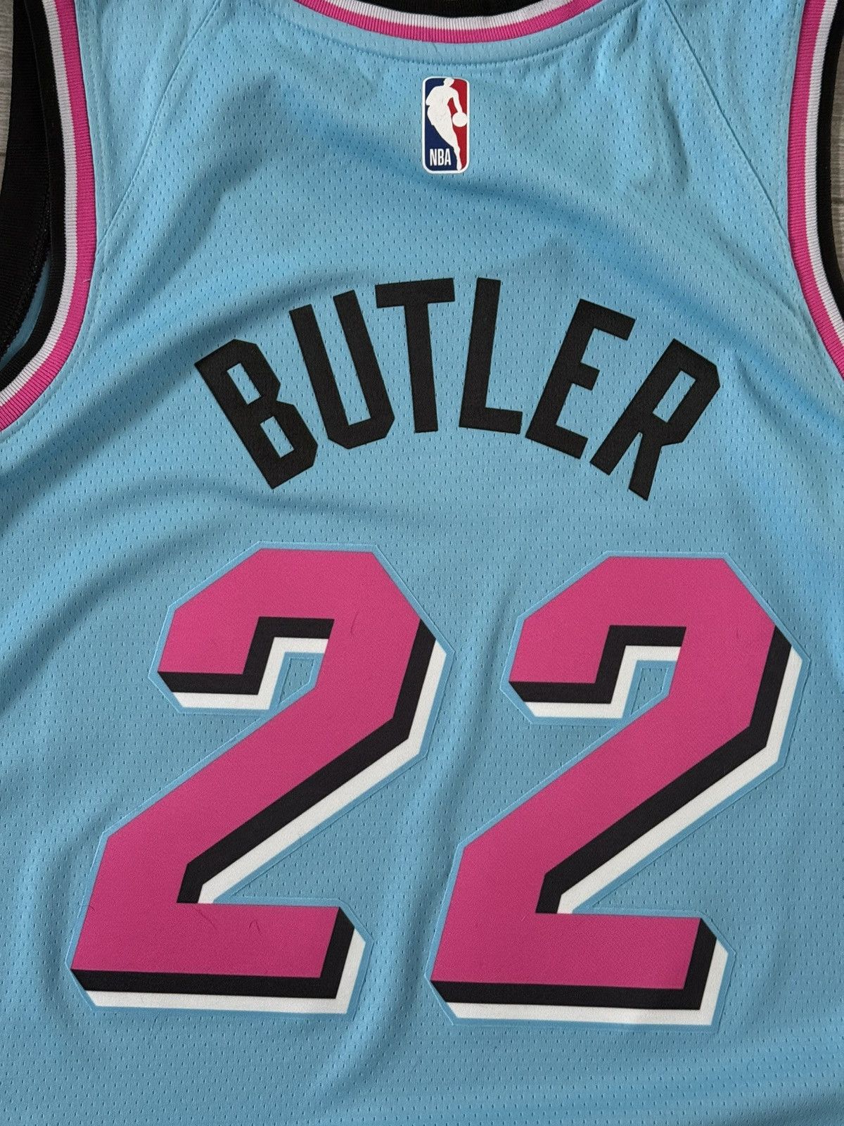 NBA × Nike Jimmy Butler Nike Miami Heat ViceWave City Swingman Jersey L Size US L / EU 52-54 / 3 - 8 Thumbnail