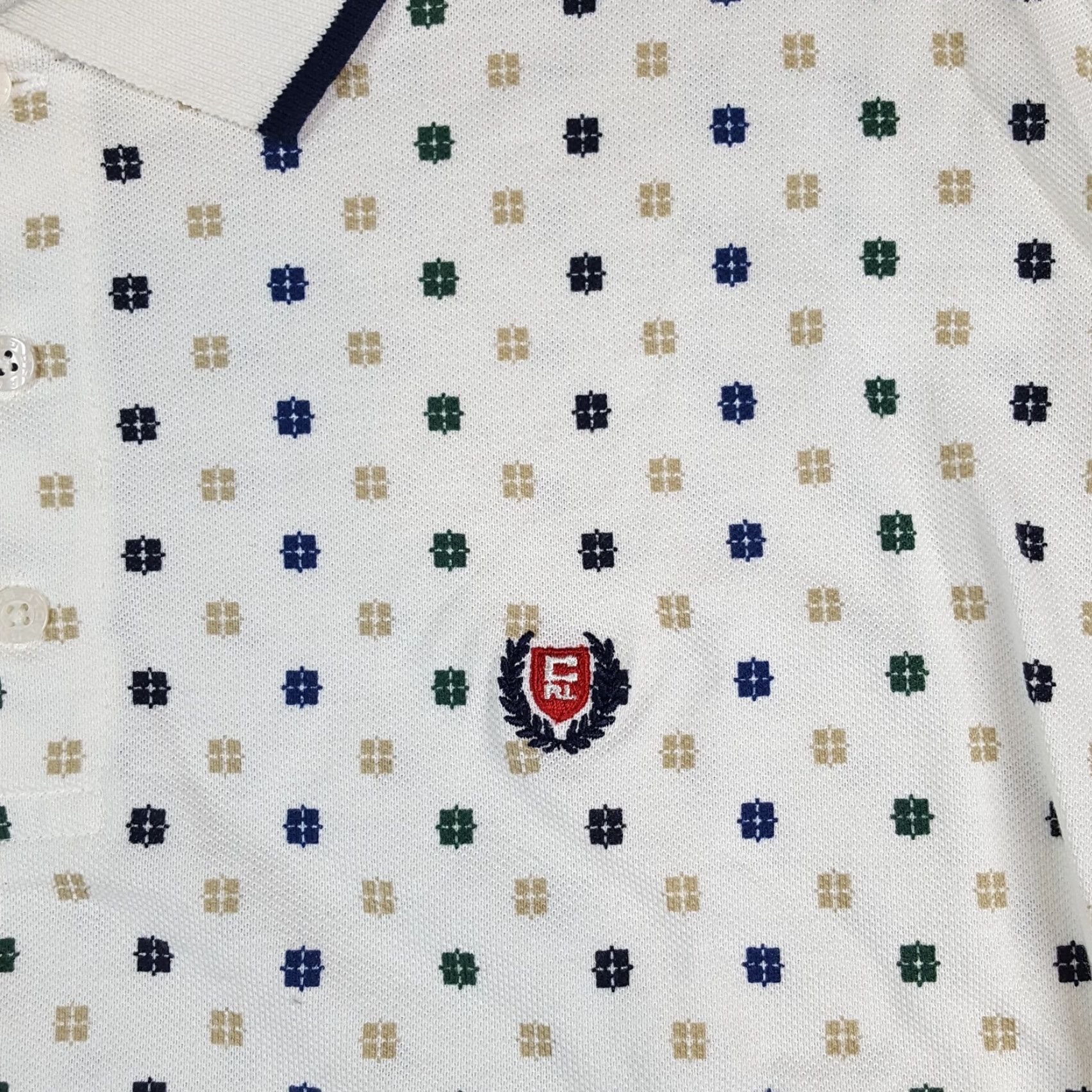 Ralph Lauren VINTAGE Ralph Lauren Chaps Polo Shirt Shield Golf XL White Short Sleeve Collared Polo Shirt Size US XL / EU 56 / 4 - 4 Thumbnail