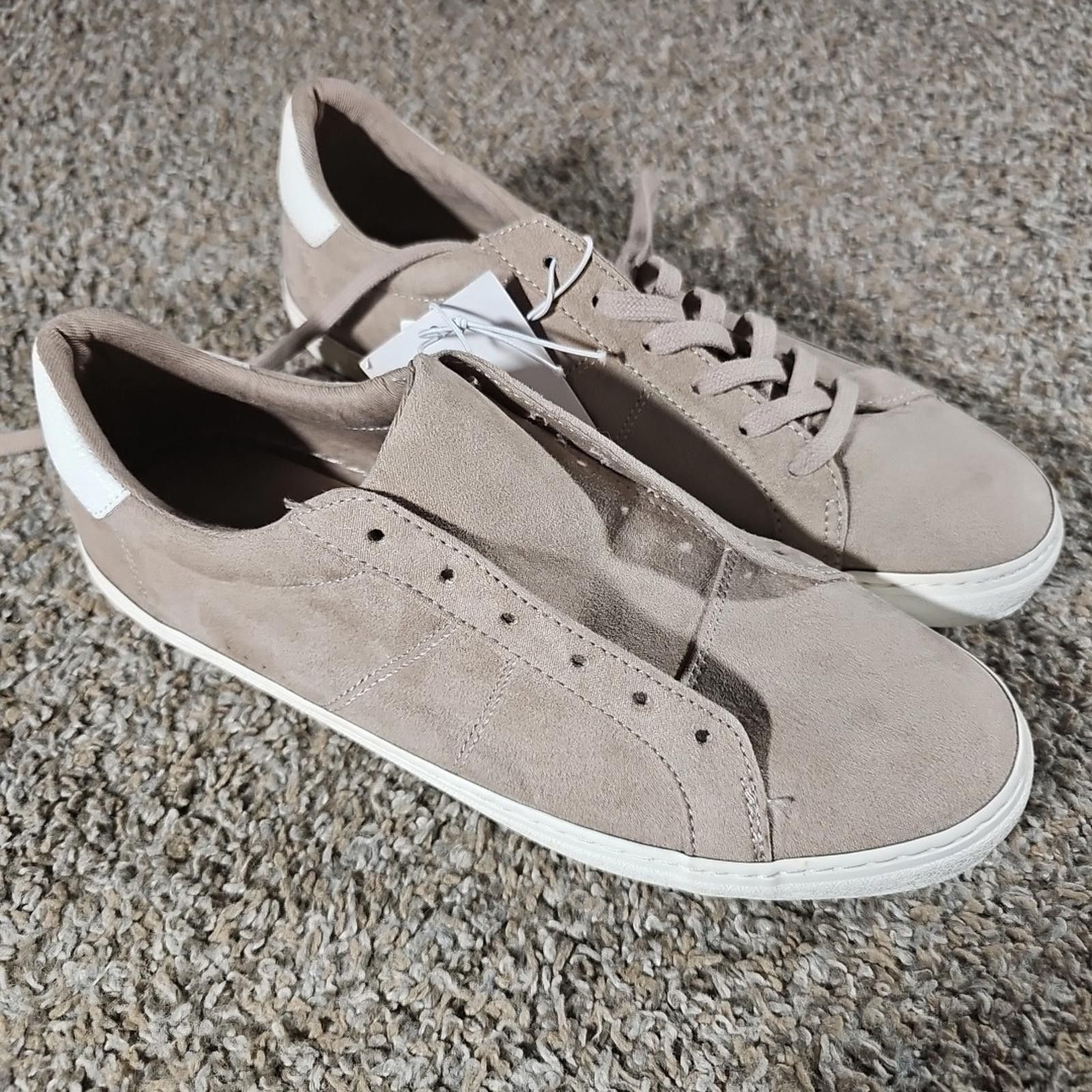 Old Navy Old Navy S393876-04 Light Taupe Court Shoes Sz 10 NWT NWD Size US 10 / IT 40 - 1 Thumbnail