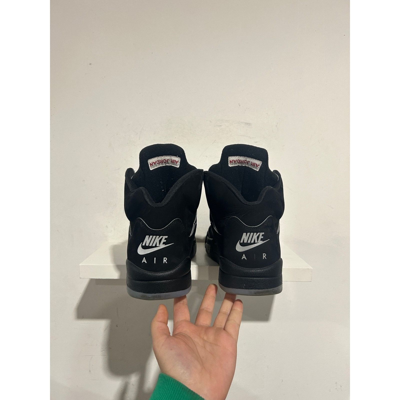 Nike JORDAN 5 RETRO BLACK METALLIC REIMAGINED SIZE 12 PREOWNED Size US 12 / EU 45 - 3 Thumbnail