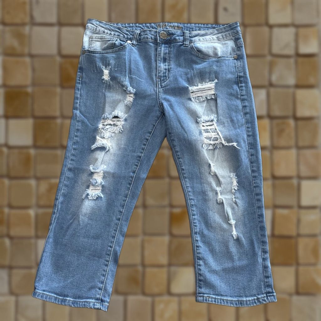 Denime V.I.P Women's Denim Capris Size 11/12 Light Wash Stretch Distressed Jean-Cut Off Shorts Size 32" / US 10 / IT 46 - 1 Thumbnail