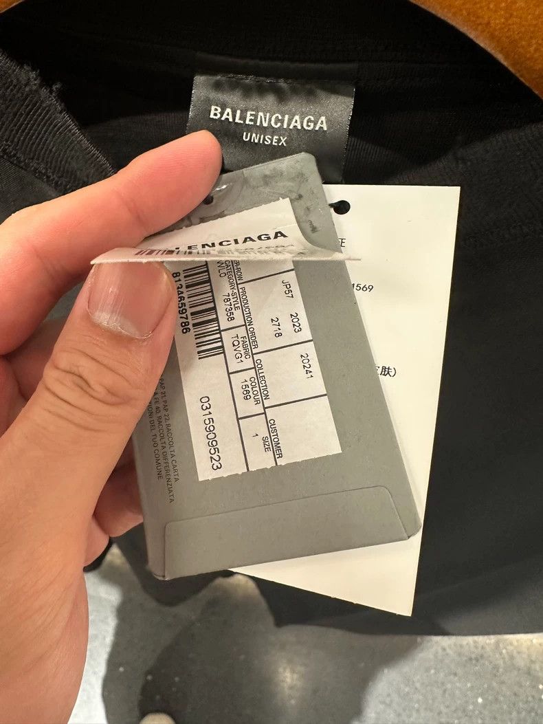 Other Balenciaga Black AI Generated Destroy Short Sleeve Size US S / EU 44-46 / 1 - 4 Thumbnail