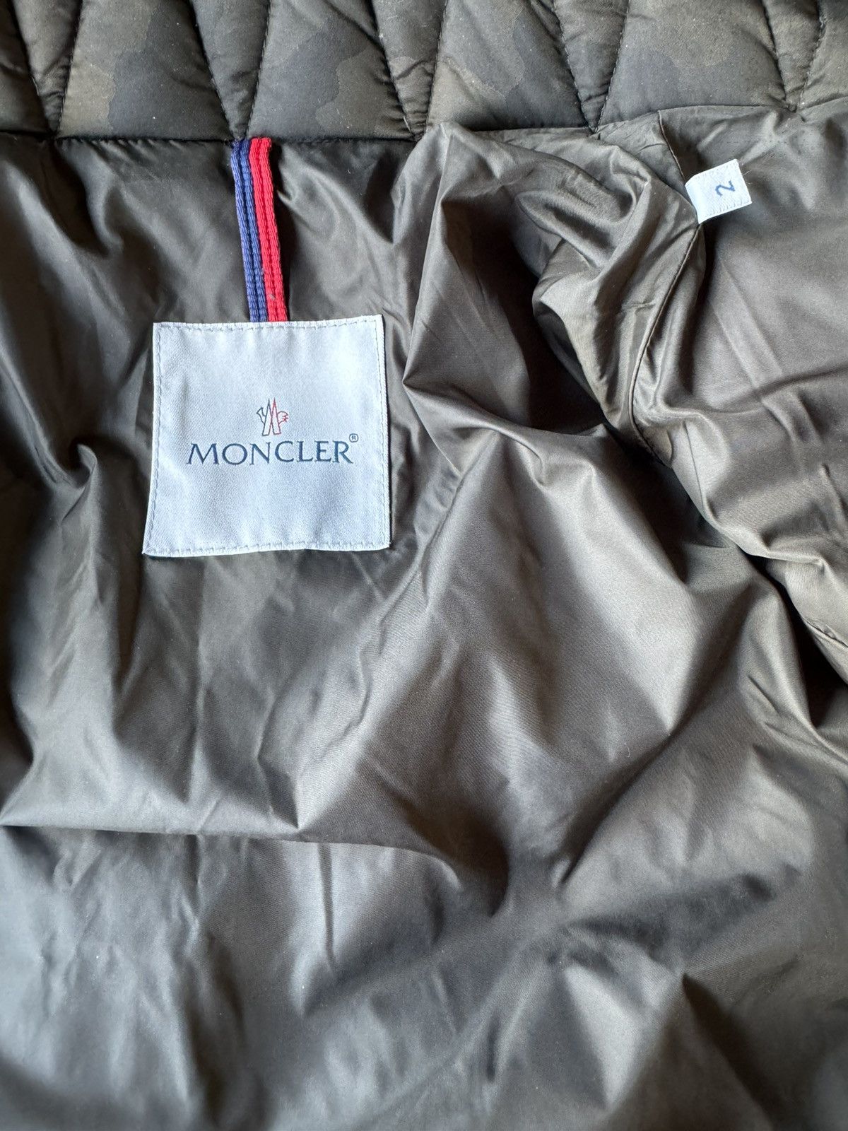 Moncler Moncler jacket Dyens size 2 camo green Size US S / EU 44-46 / 1 - 10 Thumbnail