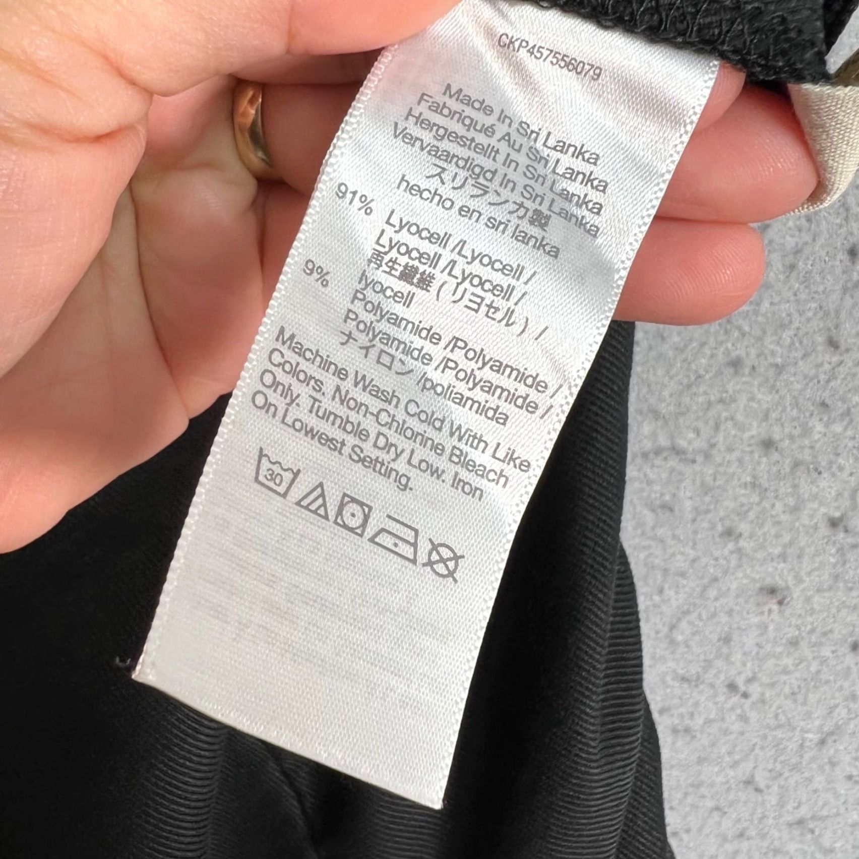Madewell Madewell Pants Womens 00 Black High-Waisted Tapered Side Button Detail Dress Pants Size 24" / US 00 / IT 34 - 4 Thumbnail