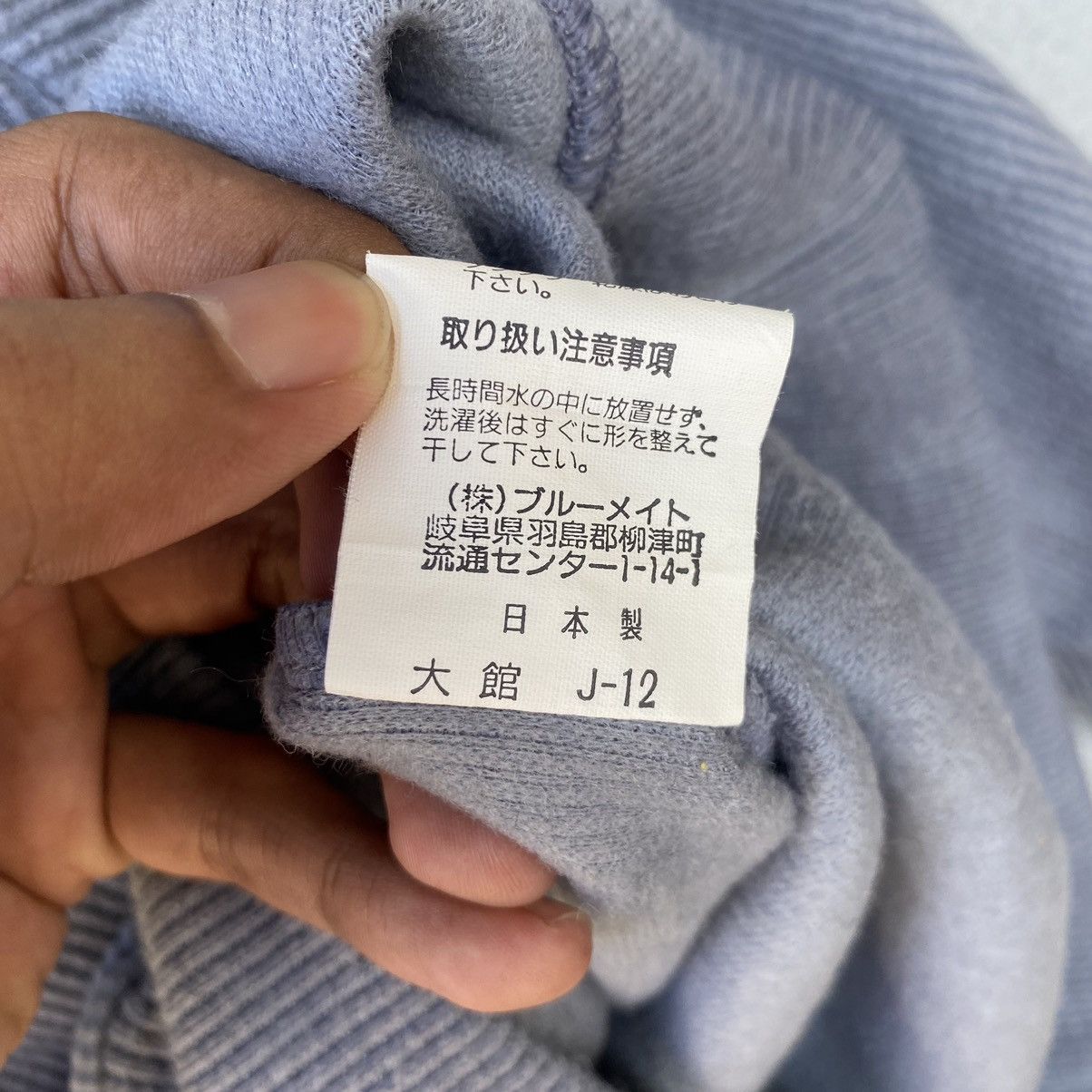 Japanese Brand Vintage Claudio Valentino Embroidery Logo Knit Sweatshirt Size US M / EU 48-50 / 2 - 9 Thumbnail