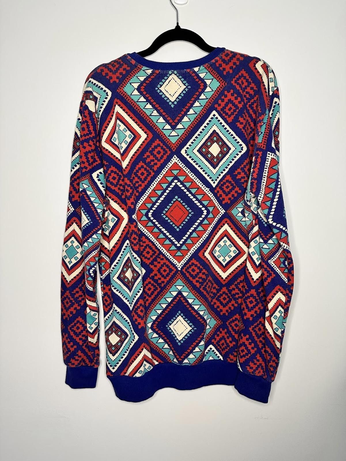 Forever 21 Forever 21 Aztec/Geometric Print Sweater - Sz. L Size US L / EU 52-54 / 3 - 2 Thumbnail