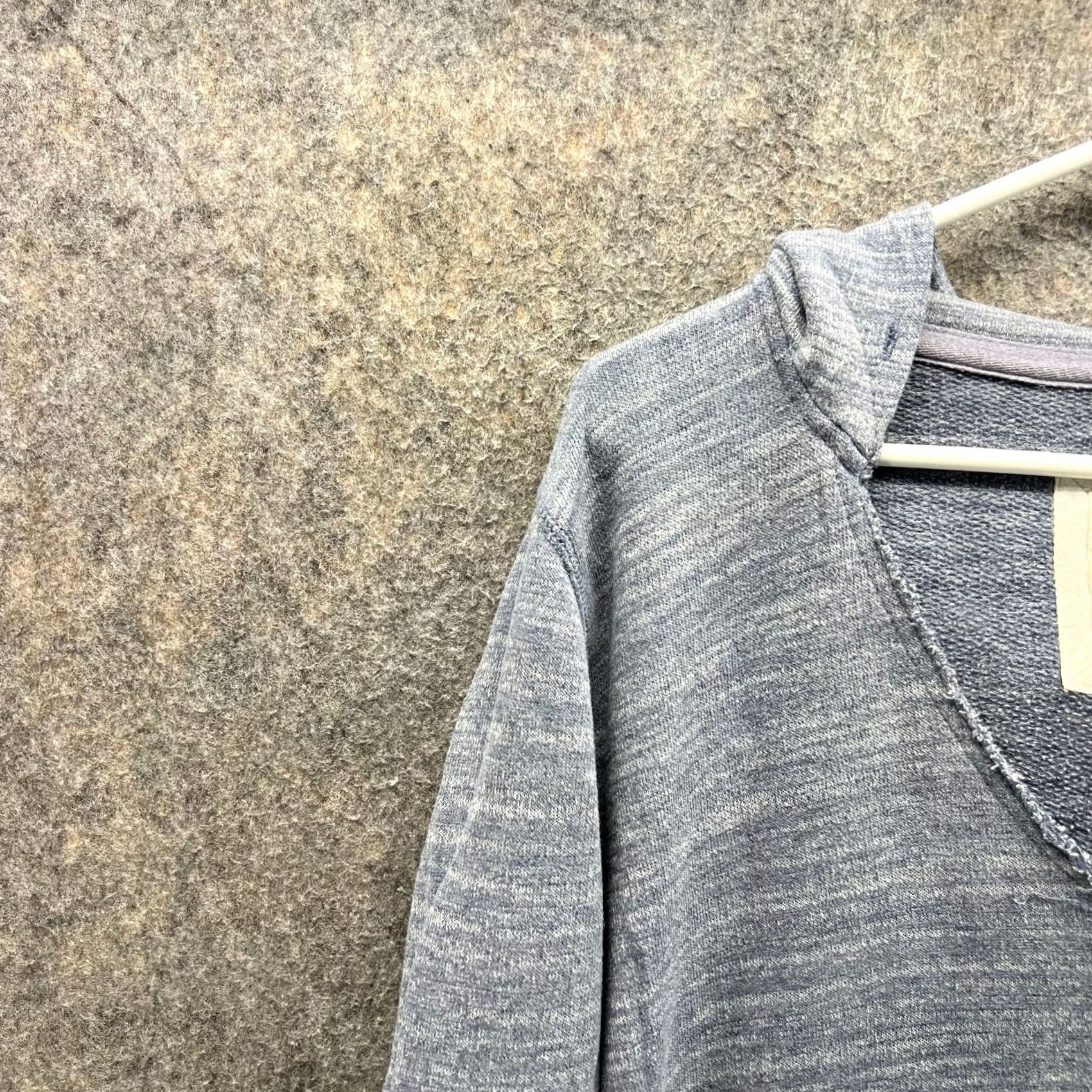 Abercrombie & Fitch Abercrombie & Fitch Sweater Women Medium Embroidered Blue Hoodie Pullover Fleece Size M / US 6-8 / IT 42-44 - 7 Thumbnail