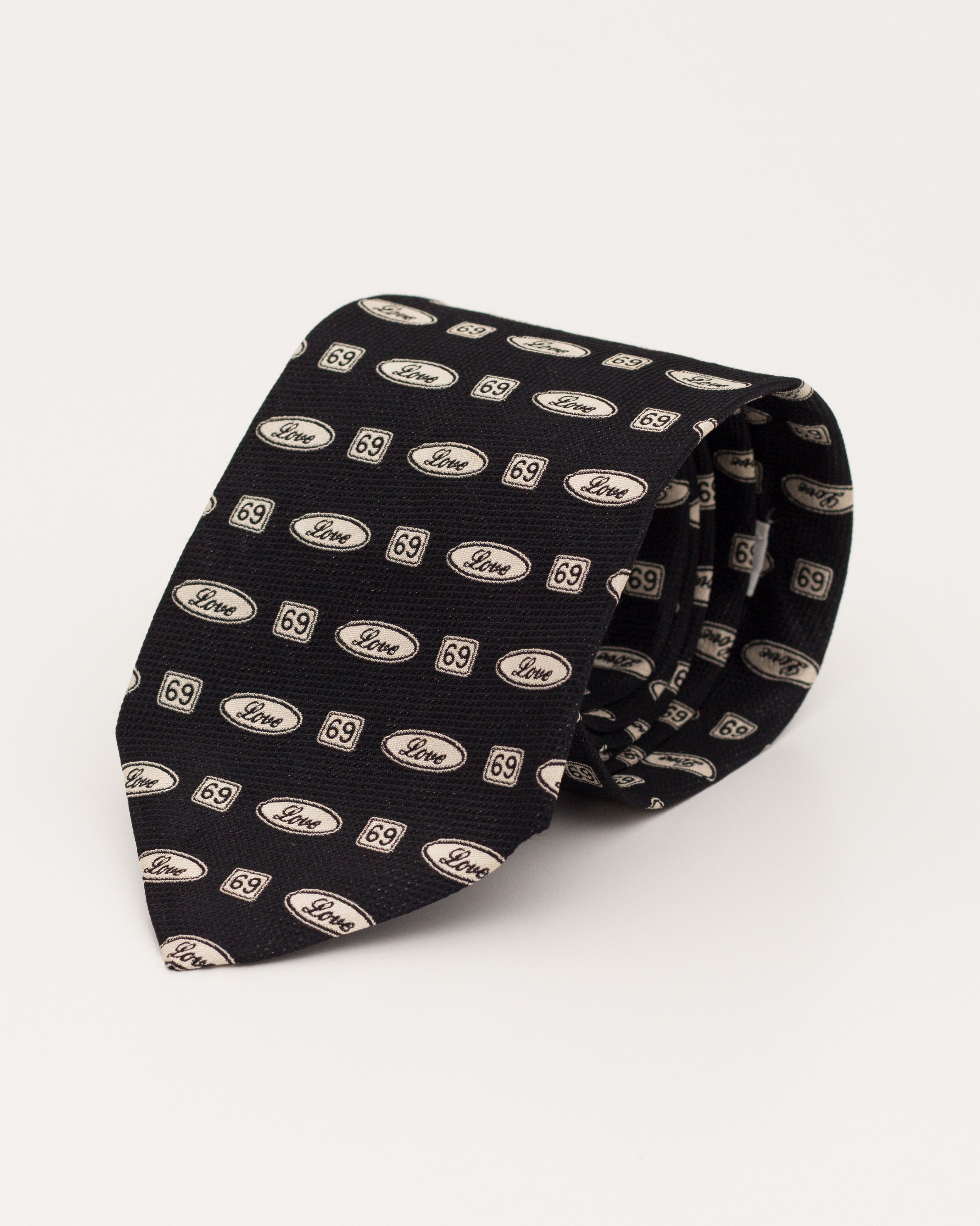 Moschino Vintage Silk Tie Love 69 Pattern Size ONE SIZE - 1 Thumbnail