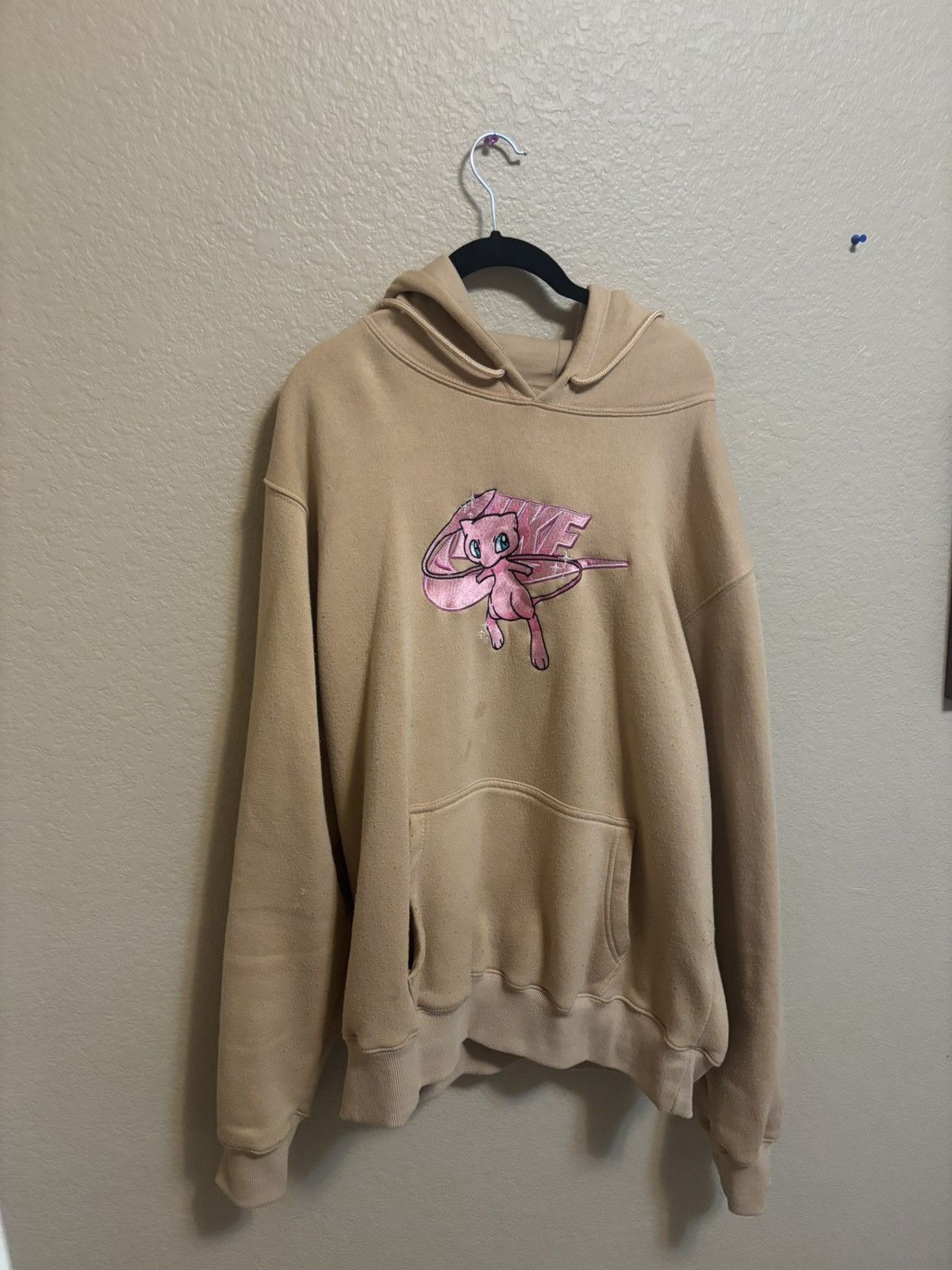 Nike Custom Pokémon Hoodie Size US XL / EU 56 / 4 - 6 Thumbnail