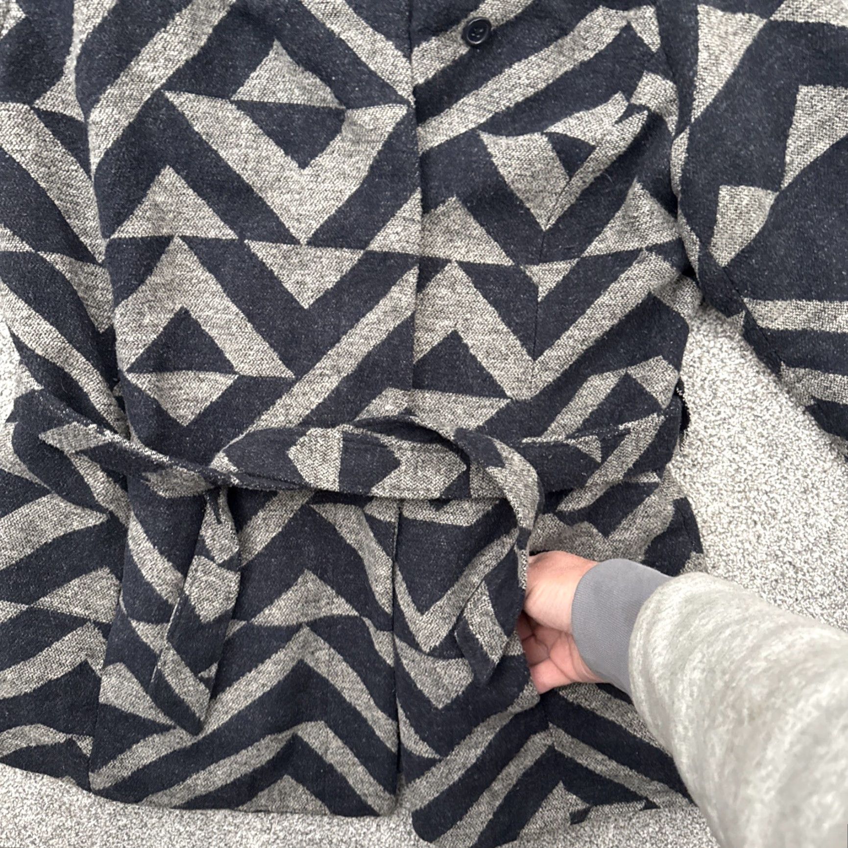Mossimo VINTAGE? wait not vintage. The item is not vintage per specs. So: Mossimo Coat Womens XL Geometric Belted Lined Pockets Casual Travel Coat Size XL / US 12-14 / IT 48-50 - 6 Thumbnail