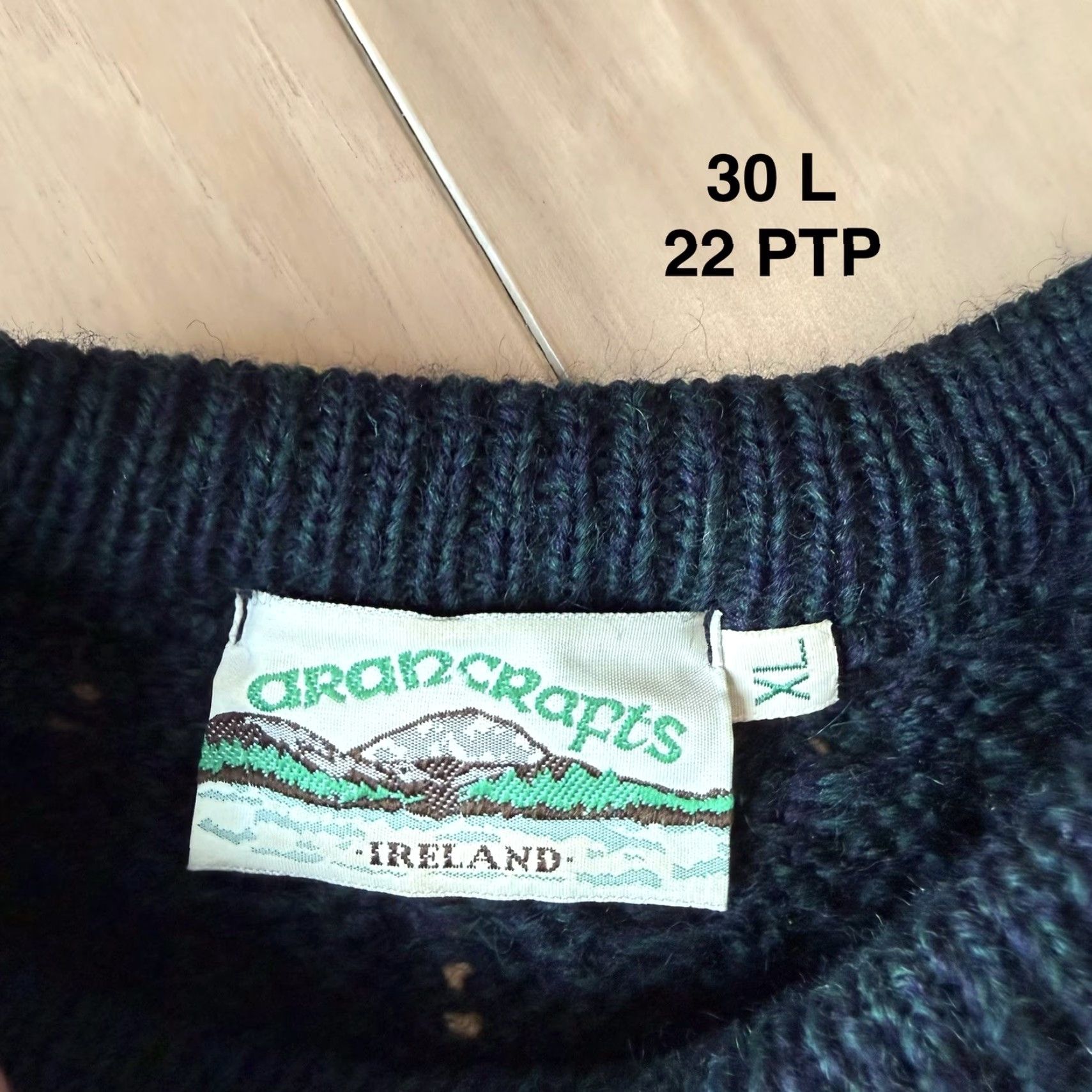 Vintage VINTAGE Aran Crafts Cable Knit Sweater XL Green Wool Ireland Fisherman Winter Outdoors Men Pullover Crew Neck Size US XL / EU 56 / 4 - 7 Thumbnail