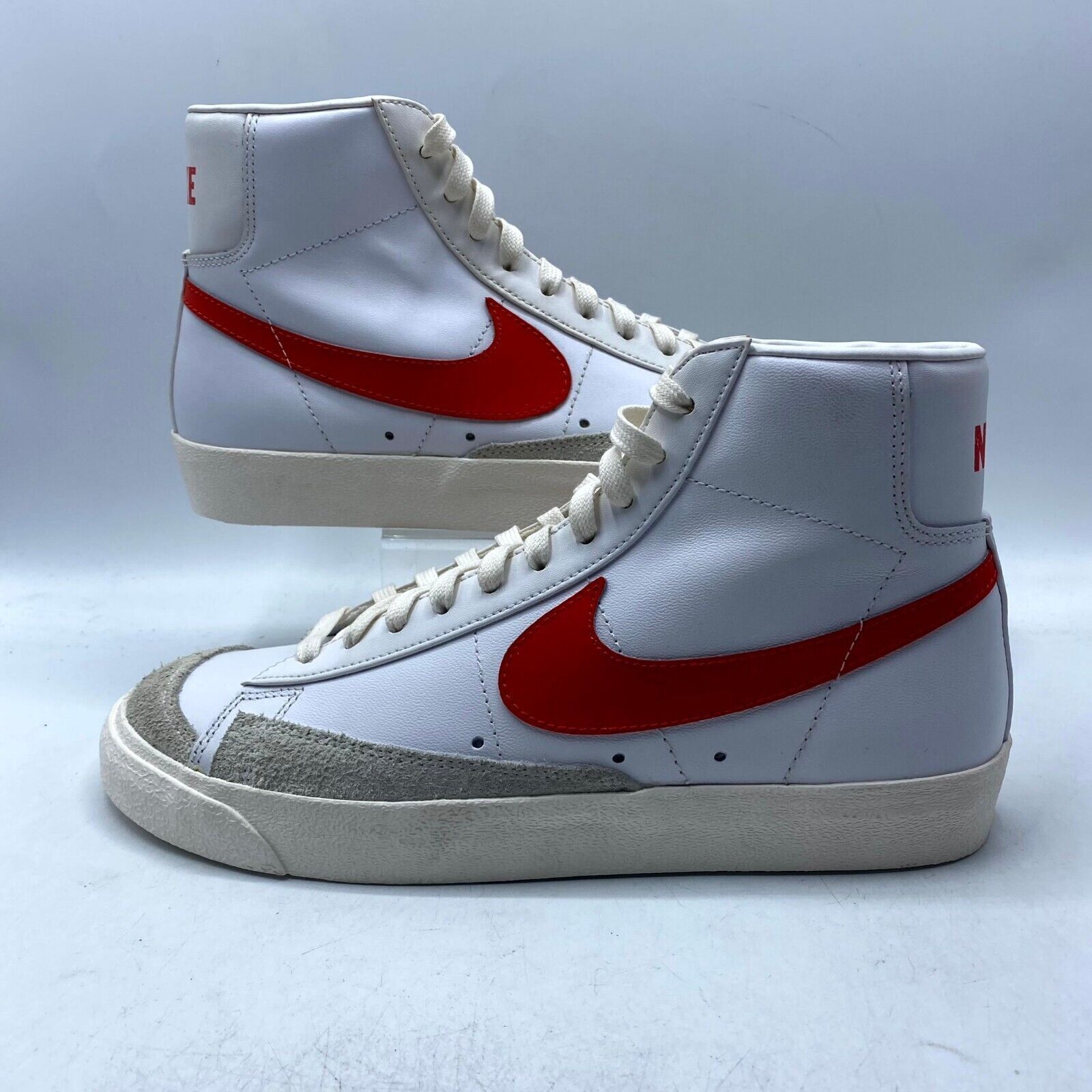 Nike NEW Nike Blazer Mid '77 VNTG Sneaker White Red BQ6806-600 Size US 8 / EU 41 - 2 Thumbnail