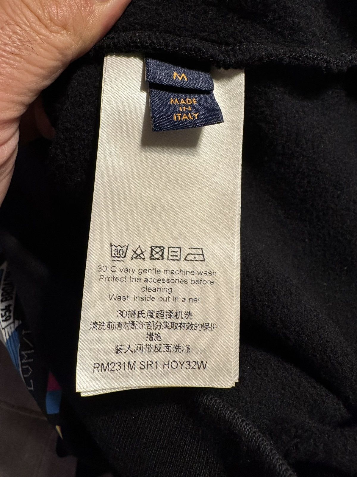 Louis Vuitton Louis Vuitton hoodie study all photos for tape measurements Size US M / EU 48-50 / 2 - 16 Thumbnail
