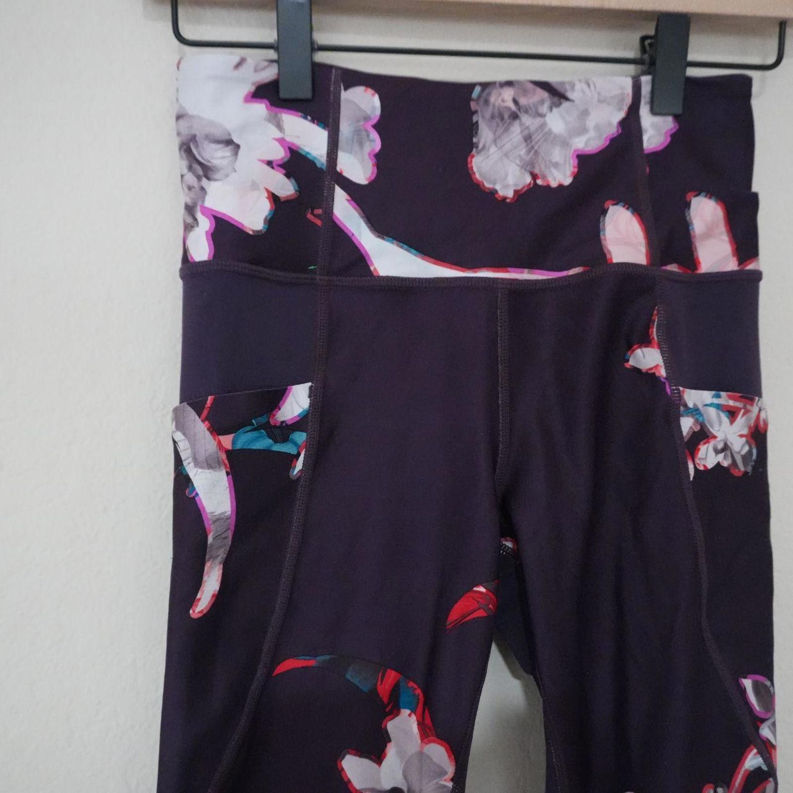 Other Athleta Legging Women's XS Purple Stash Pocket Floral Size 26" / US 2 / IT 38 - 3 Thumbnail