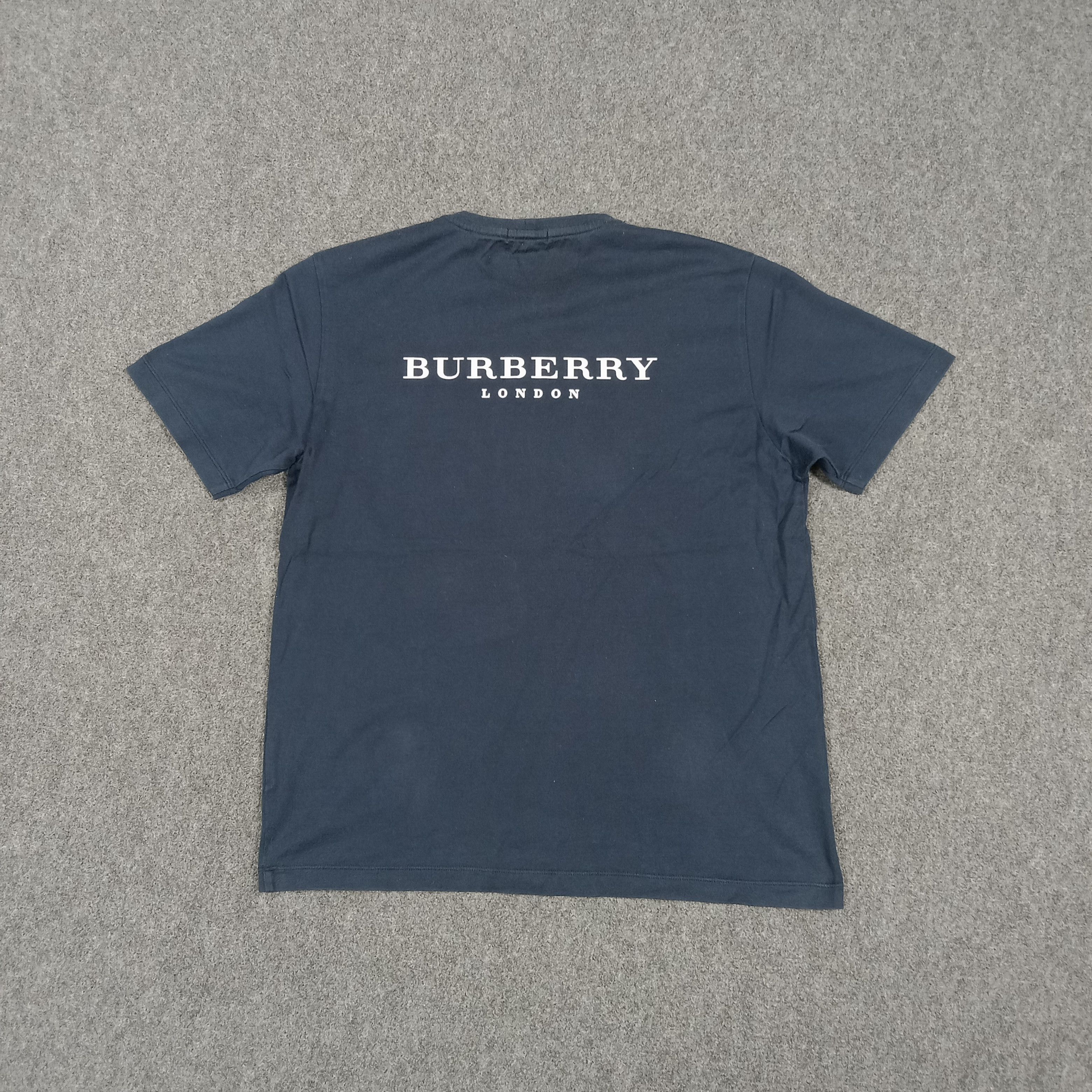 Burberry Burberry London Designer Brand Logo Tshirt C285N54 Size US M / EU 48-50 / 2 - 1 Thumbnail