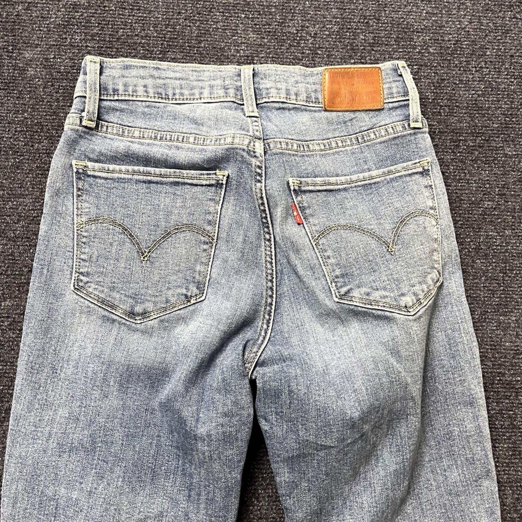 Levi's Levi's Jeans Womens 26 High Rise Straight Light Wash Blue Distressed Denim Jeans Size 26" / US 2 / IT 38 - 4 Thumbnail
