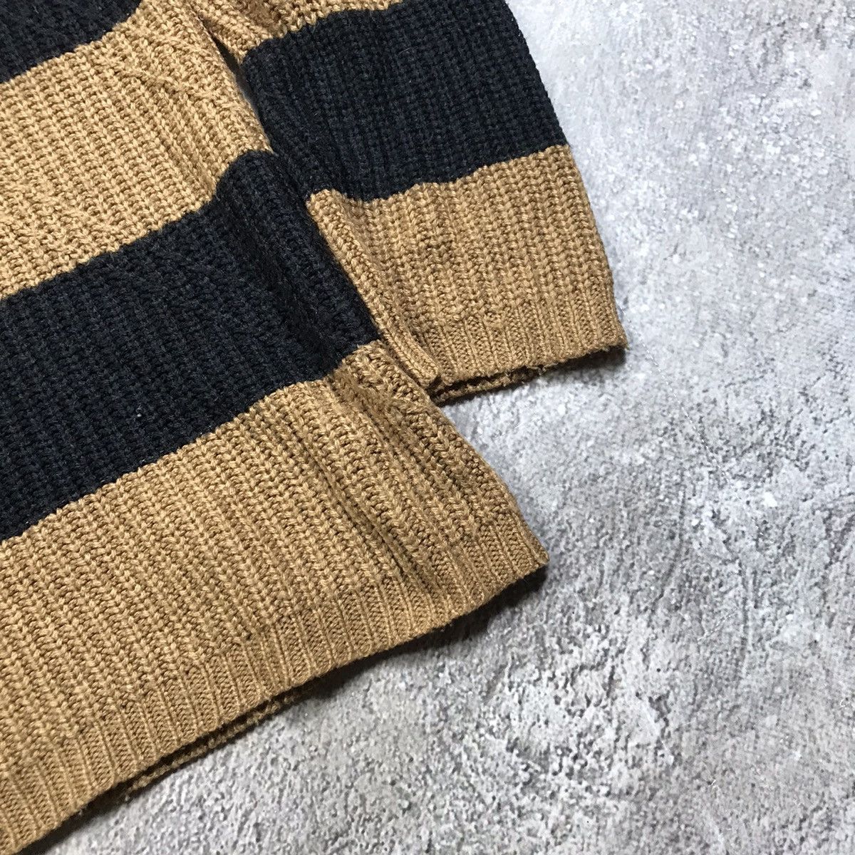 Vintage Vintage 90s Striped Knit Sweater Oversized Grunge Tan Logo M Size M / US 6-8 / IT 42-44 - 5 Thumbnail