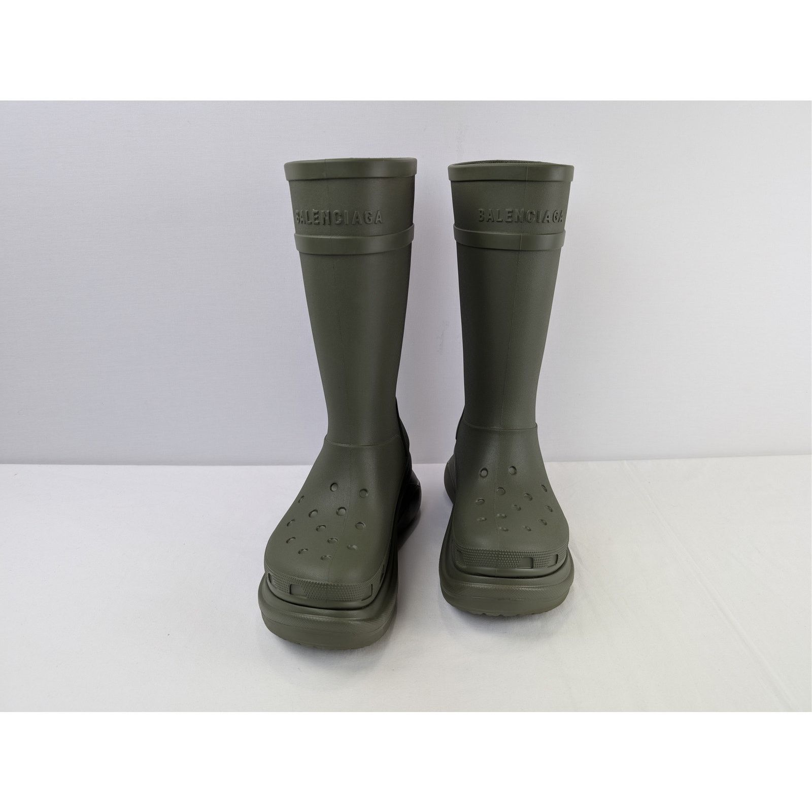 Balenciaga o1rshd1 Rubber Crocs Boot in Army Green Size US 12 / EU 45 - 7 Thumbnail