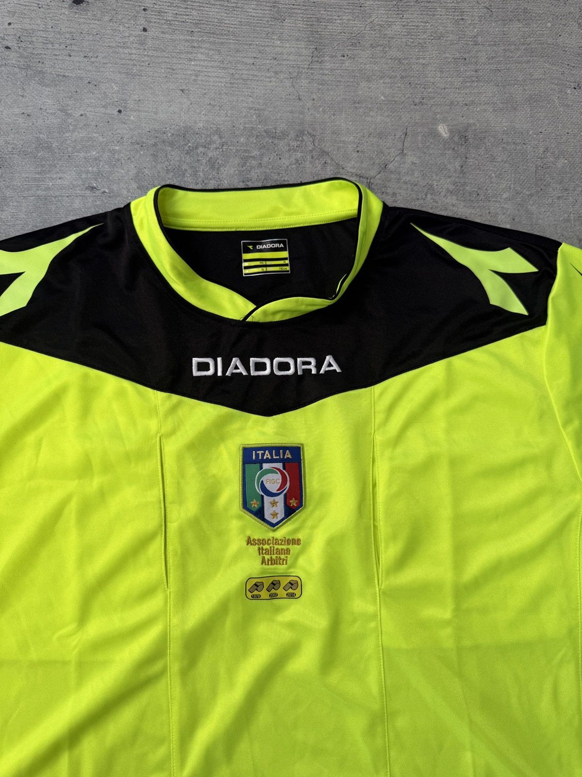 Diadora Vintage Diadora Referee ITALY FOOTBALL SHIRT JERSEY Size US XL / EU 56 / 4 - 3 Thumbnail