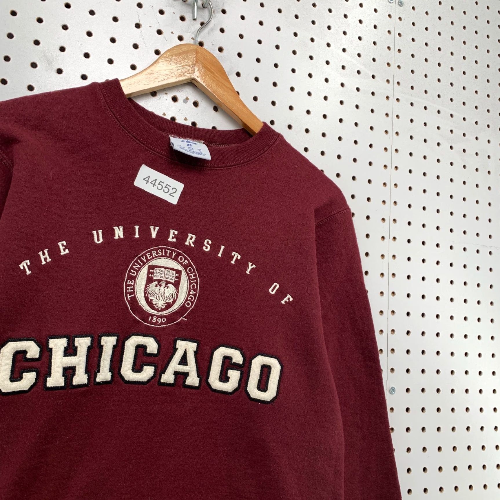 Champion Champion University Chicago Sweatshirt Womens XS Cropped Crewneck Fleece Maroon Red Size XS / US 0-2 / IT 36-38 - 6 Thumbnail