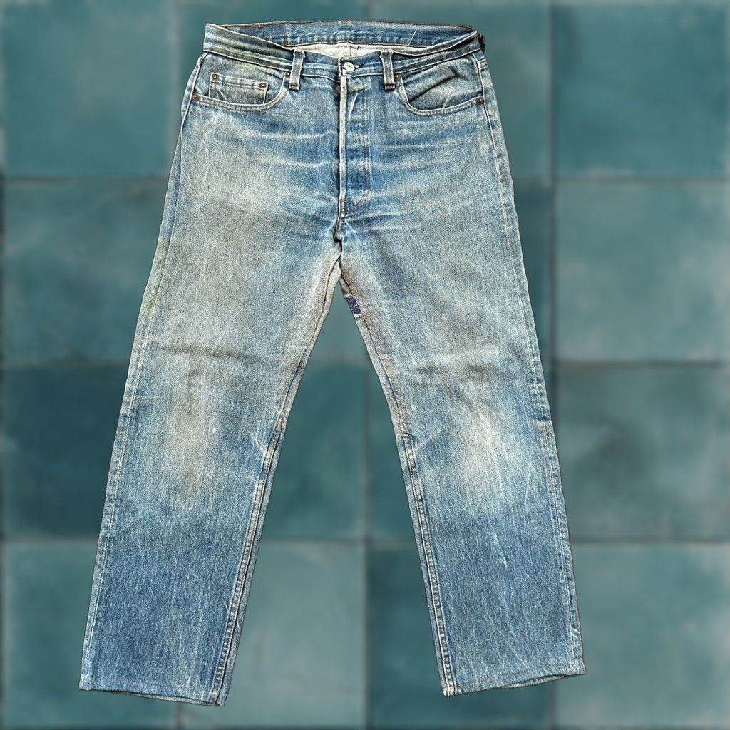 Levi's VINTAGE Levi's 501 Jeans Men 32x27 Regular Fit Straight Leg Cotton Denim 80s Ripped Thrashed 90s Size US 32 / EU 48 - 1 Thumbnail