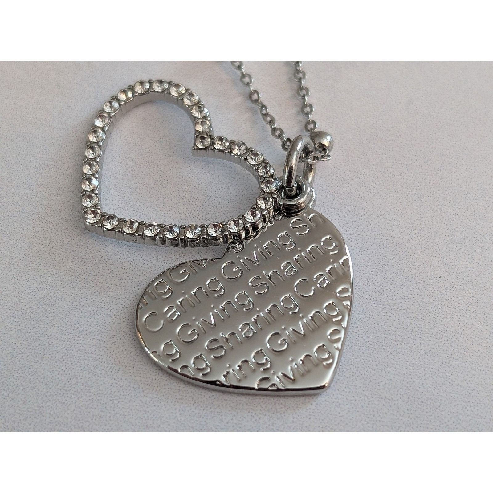 Vintage VTG Silver-Tone 7 1/2" Chain Rhinestone Heart Charm Bracelet Size ONE SIZE - 9 Thumbnail