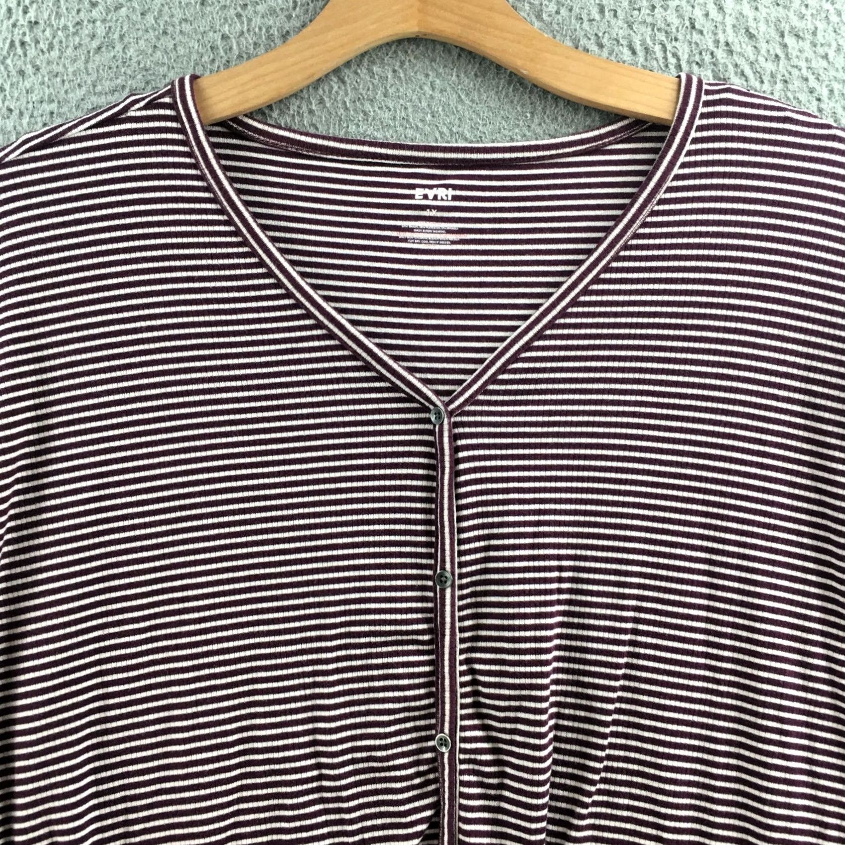 Vintage Evri Button Up Tee Casual Top Womens 1X Burgundy Striped Tie Front Long Sleeve Shirt Ladies 1X Red Size XL / US 12-14 / IT 48-50 - 2 Thumbnail