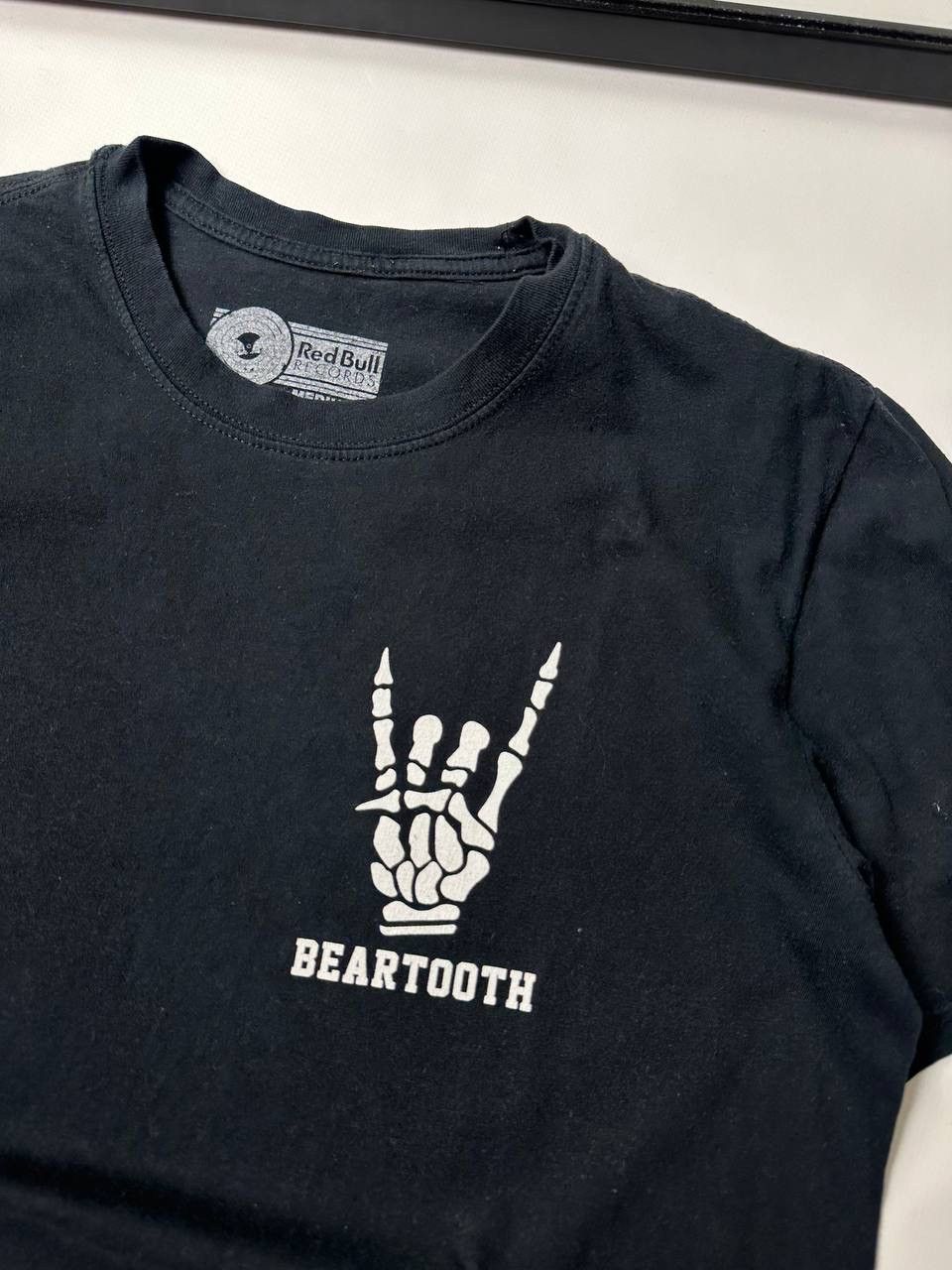 Band Tees × Red Bull × Vintage 90‘s Vintage Red Bull Rock n Roll Beatooth Tee Size US S / EU 44-46 / 1 - 3 Thumbnail