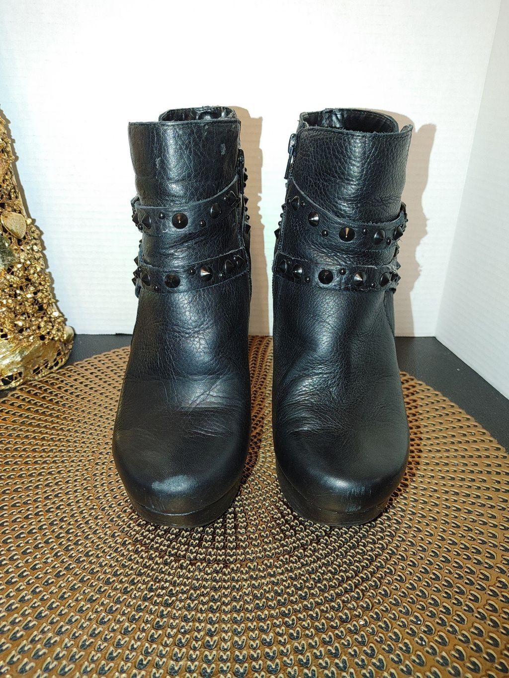 Ferre Fergie Leather Heeled Booties Size 9M Size US 9 / IT 39 - 1 Thumbnail