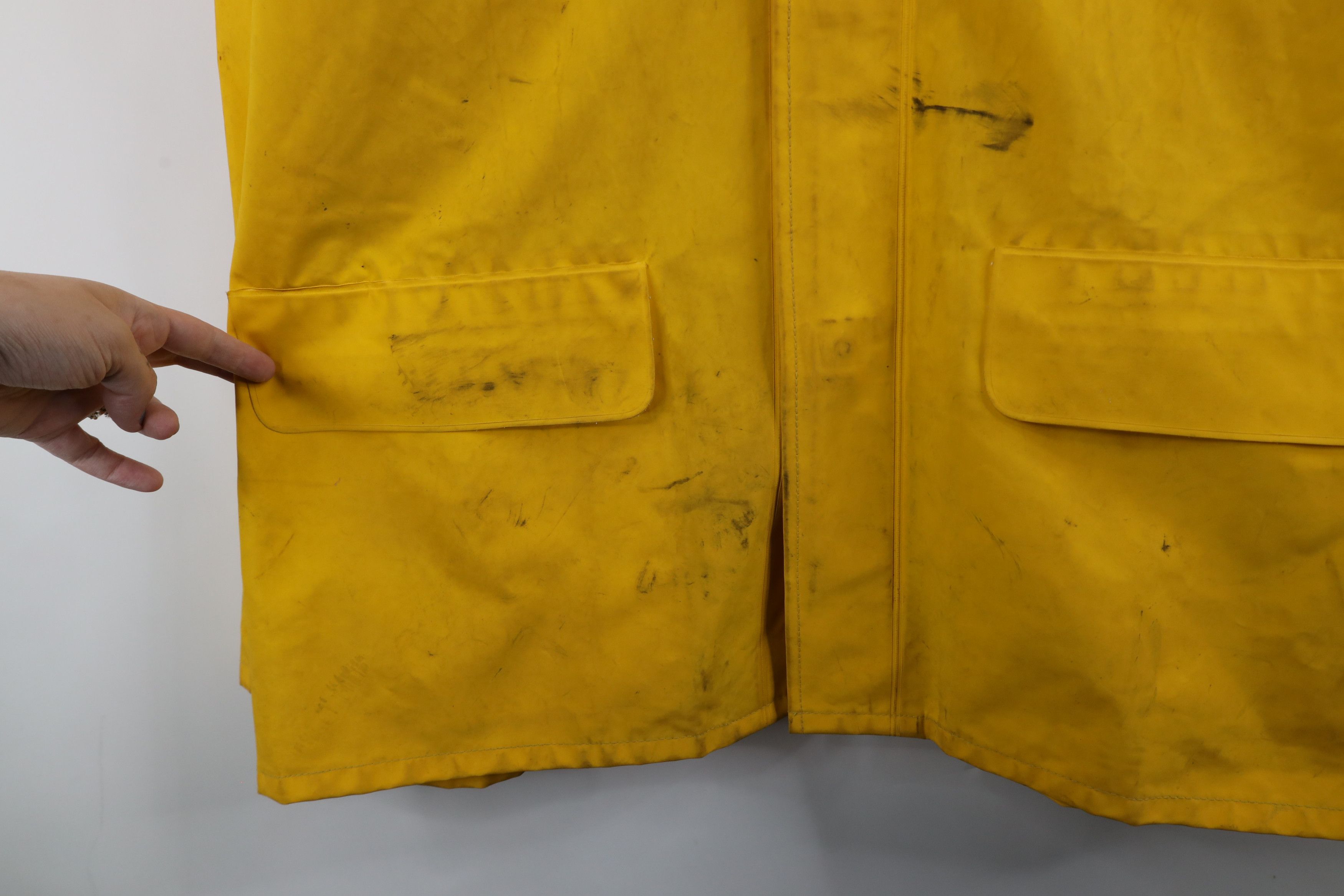 Helly Hansen × Vintage Vintage 90s Helly Hansen Out Waterproof Hooded Rain Jacket Size US XL / EU 56 / 4 - 8 Thumbnail