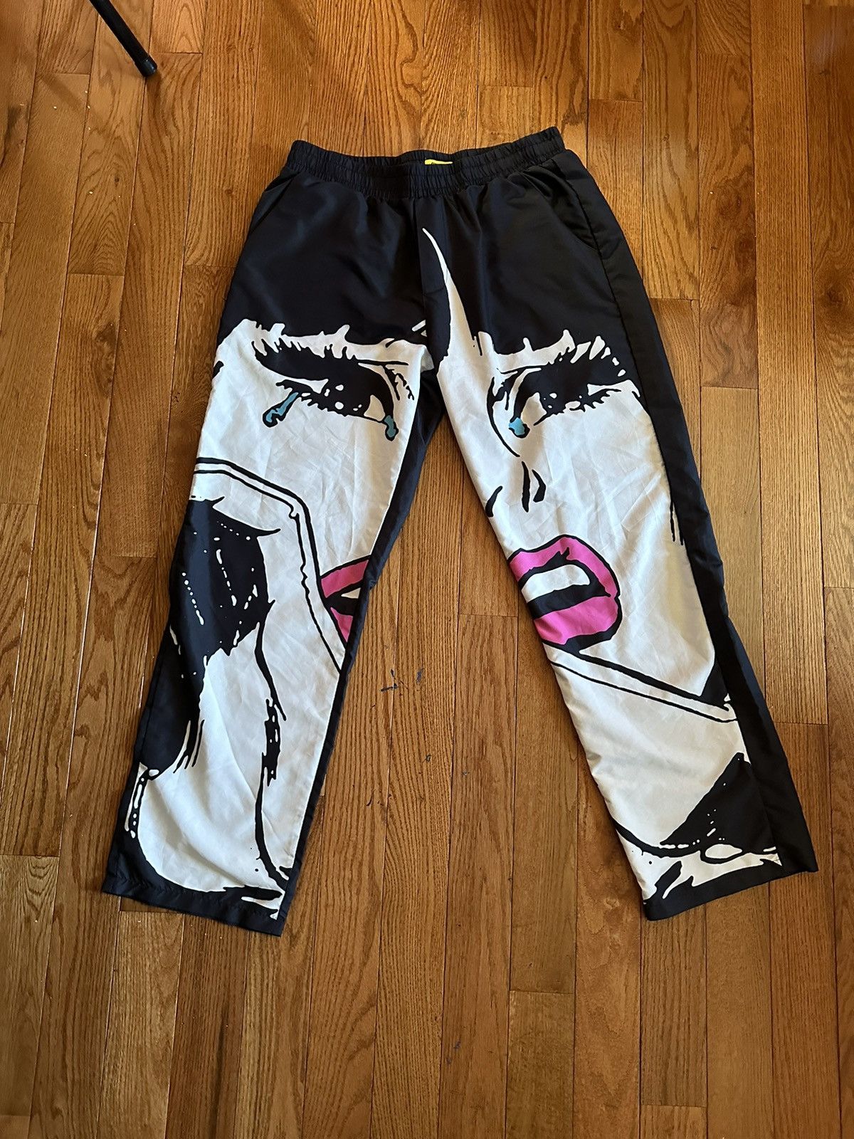 Market Crying Woman Full Set Size US L / EU 52-54 / 3 - 4 Thumbnail