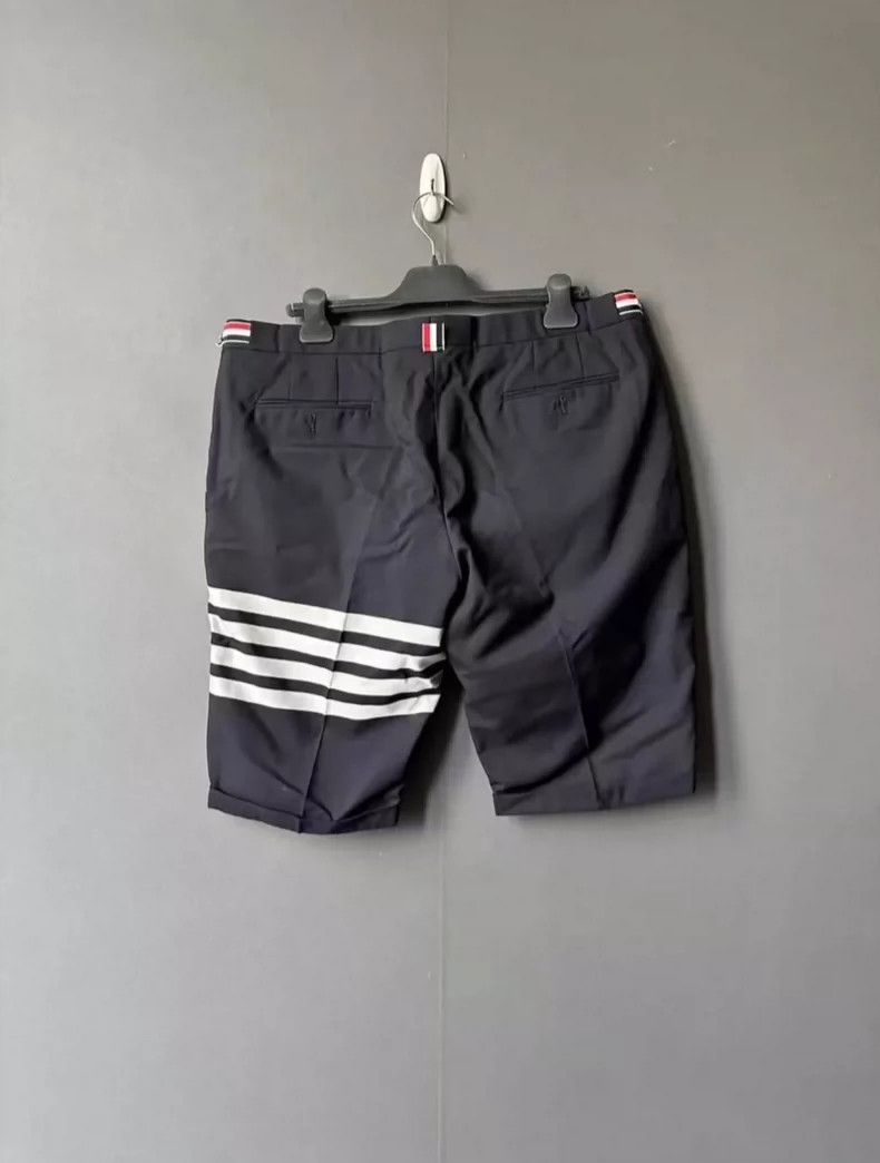 Thom Browne Thom Browne Size 4 Wool suit and shorts 2505-Nextarrow Size US 34 / EU 50 - 2 Thumbnail