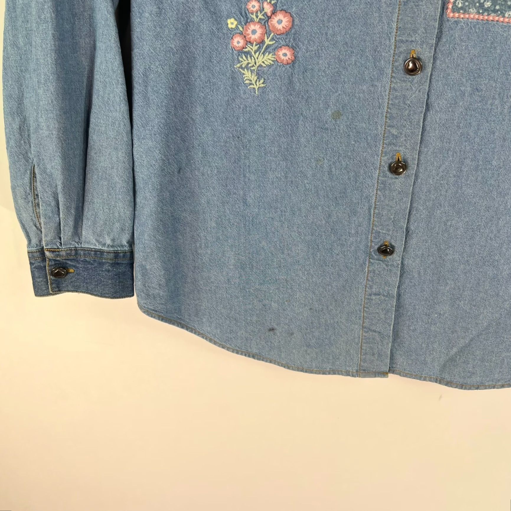 Denime VINTAGE Teddi Denim Floral Embroidered Shirt Womens Size L Blue - 100% Cotton, Button-Up, Long Sleeve Size L / US 10 / IT 46 - 7 Thumbnail