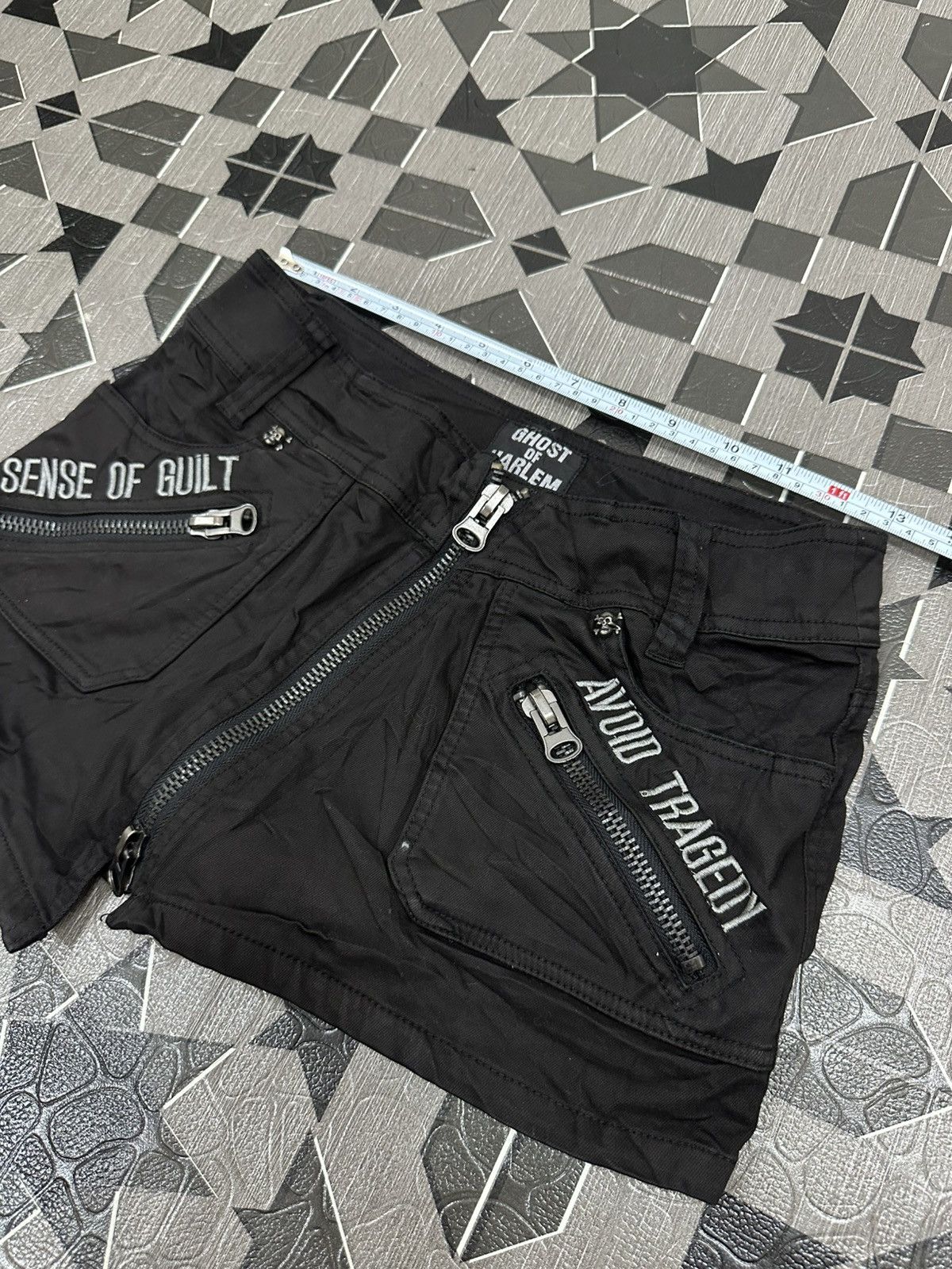 Japanese Brand Ghost Of Harlem Skull Studed Double Zipper Gothic Short Pant Size 26" / US 2 / IT 38 - 12 Thumbnail