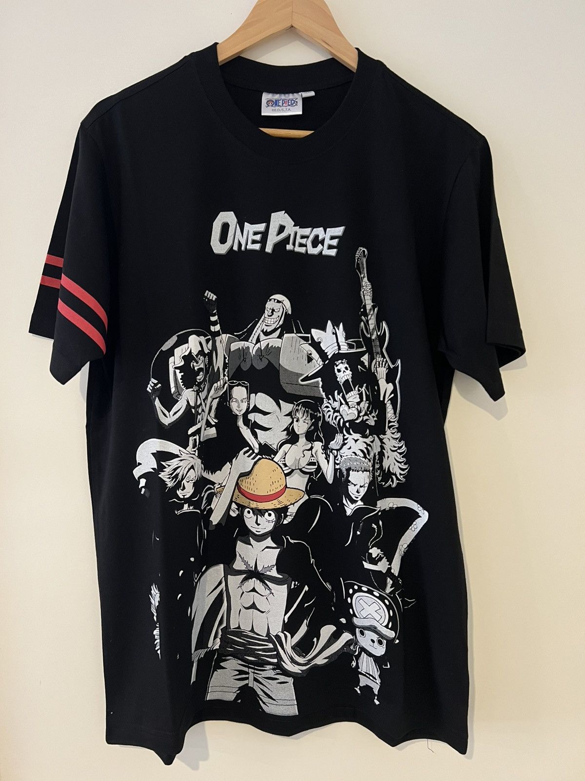 Anime One piece “straw hat” crew tee Size US XL / EU 56 / 4 - 5 Thumbnail