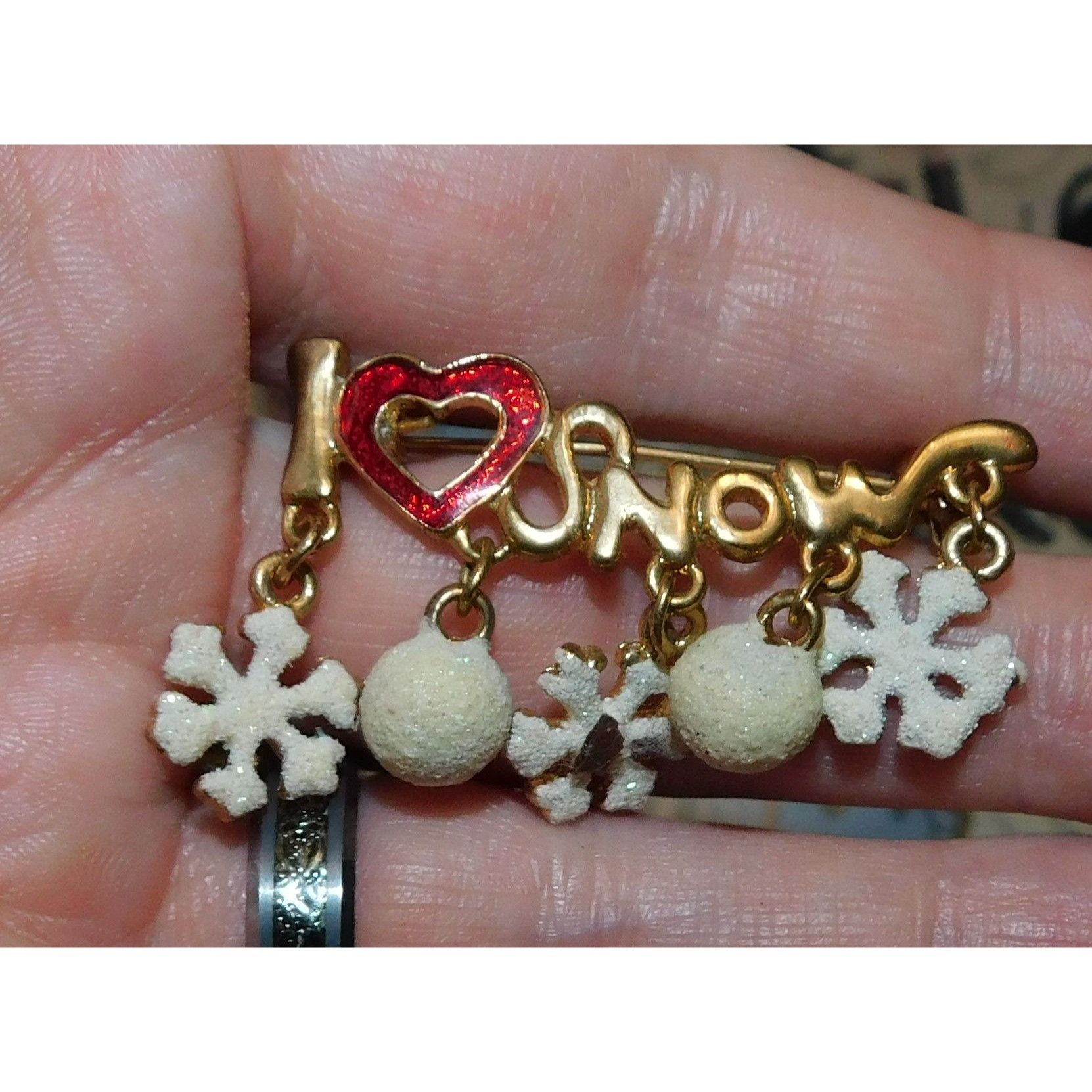 Other Vintage I Love Snow Holiday Brooch With Snowflake Charms Size ONE SIZE - 1 Thumbnail