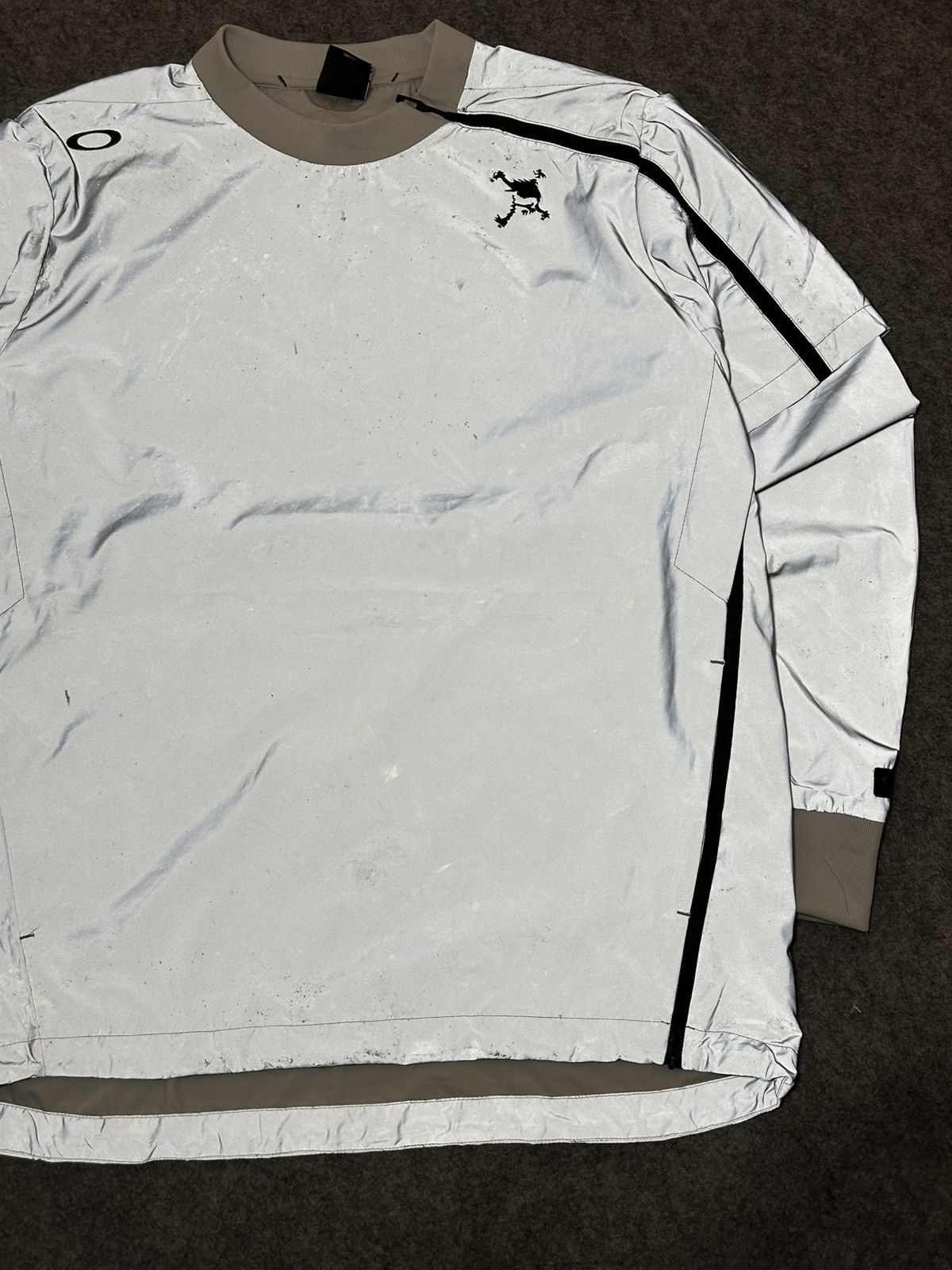 Oakley Oakley Skull Active Insulation pullover in a reflective. Size US L / EU 52-54 / 3 - 4 Thumbnail