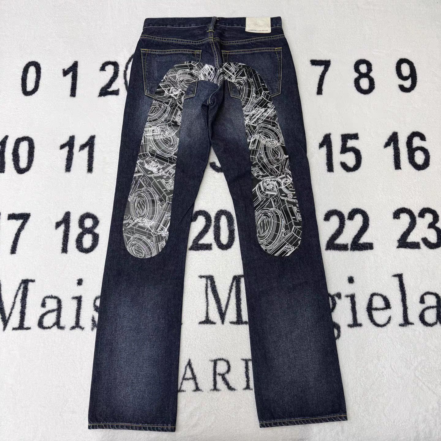 Evisu Evisu Black & White Graffiti M Jeans K15 Size US 34 / EU 50 - 2 Thumbnail