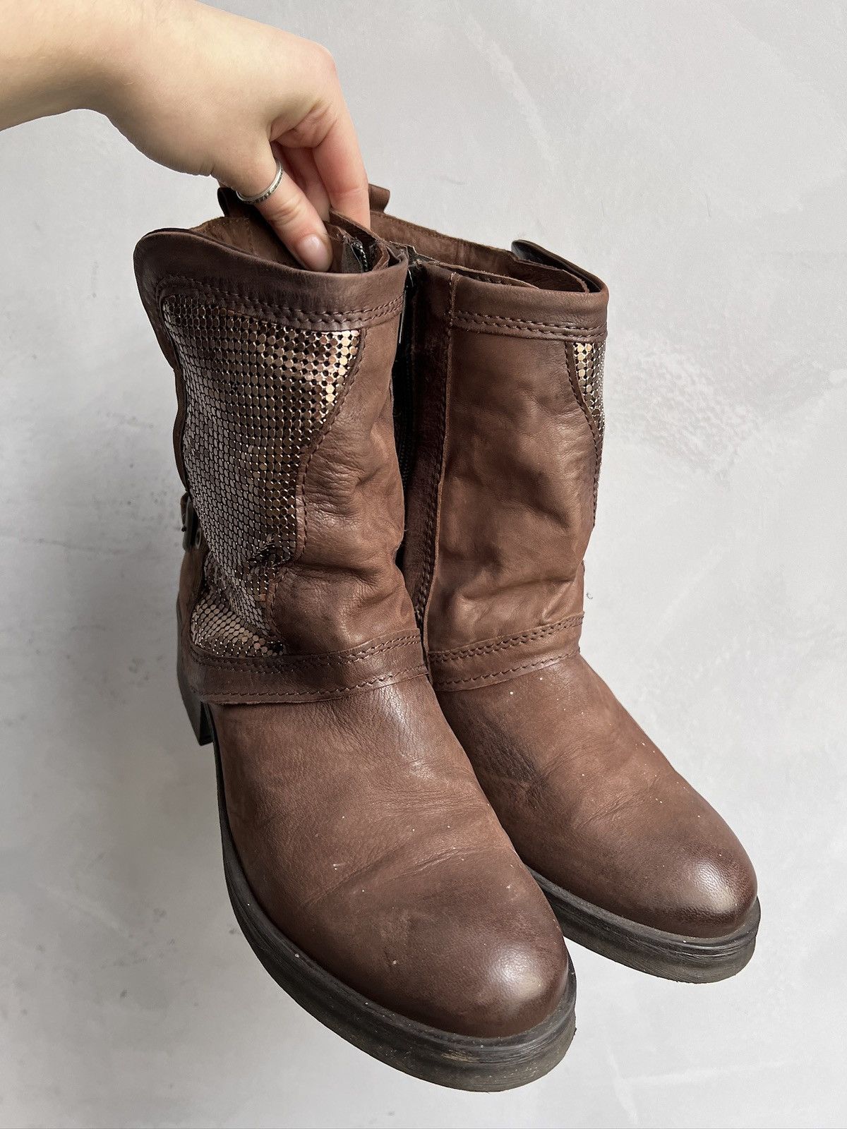 Hedi Slimane Studded shield leather ankle boots avant garde rick owens Size US 8 / EU 41 - 2 Thumbnail