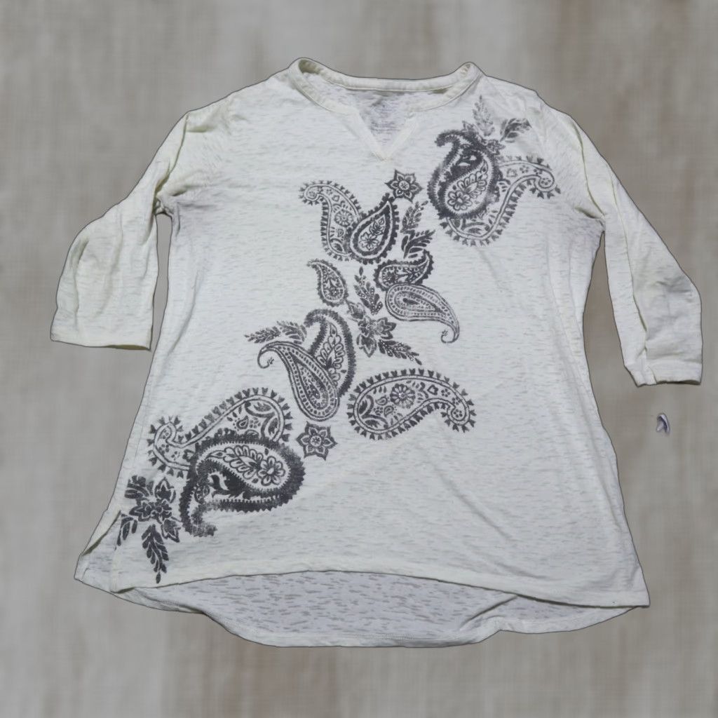 Vintage St. John's Bay Shirt Womens Adult Large Ivory Floral Paisley Top Short Sleeve Scoop Neck Casual Blouse Rhinestones Modern 90s Theme Size L / US 10 / IT 46 - 1 Thumbnail
